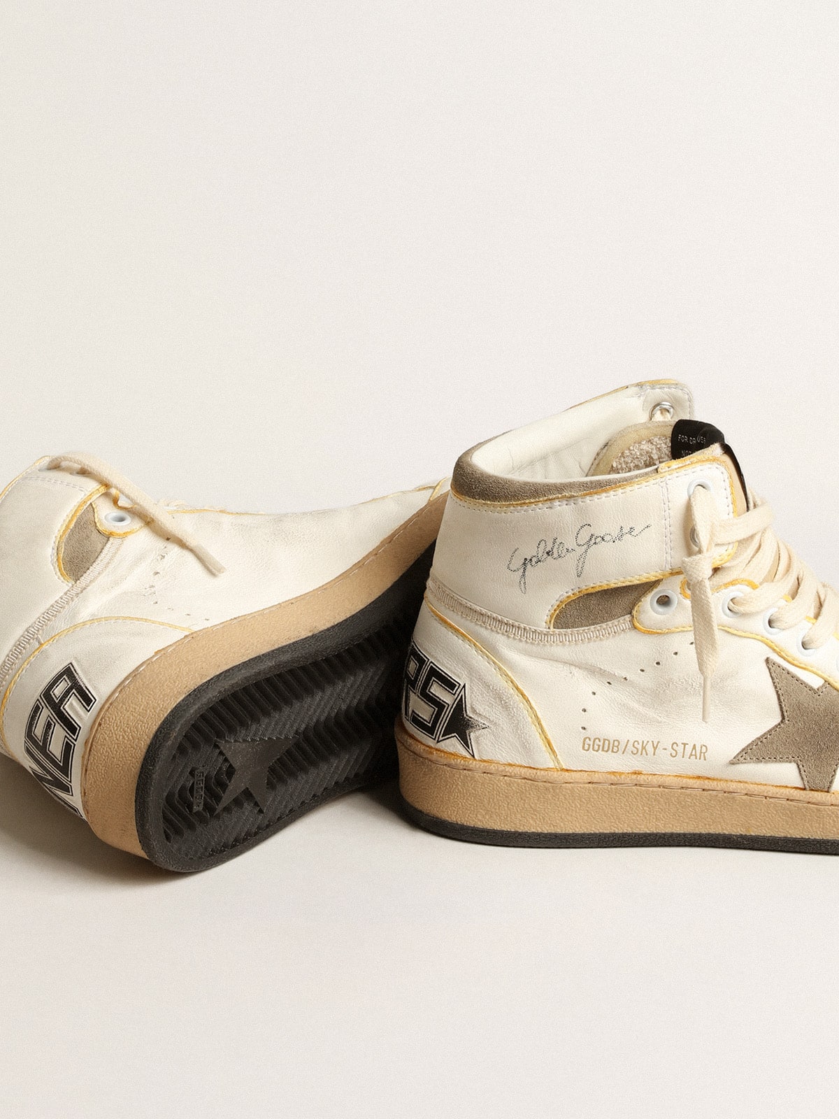 Men’s Sky-Star in white nappa leather with dove-gray suede star - Golden Goose Men