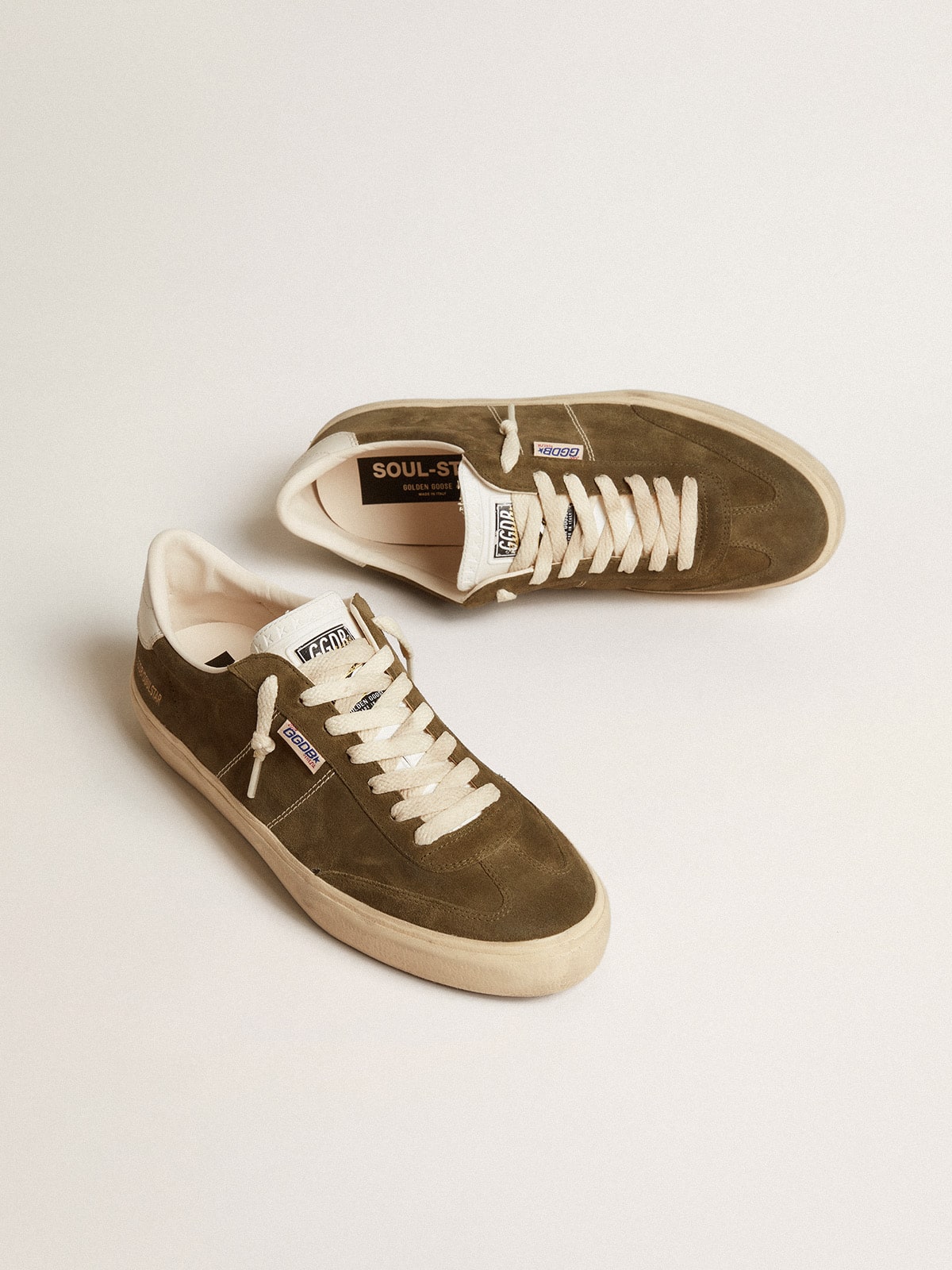 Men's Soul Star in green suede with white leather heel tab and tongue - Golden Goose Men
