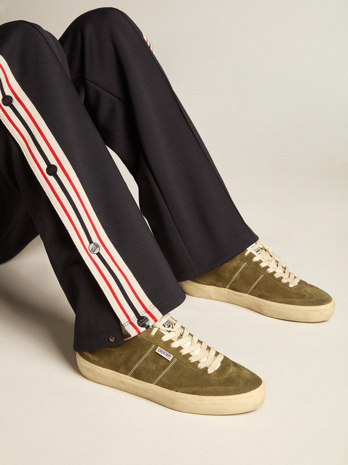 Men's Soul Star in green suede with white leather heel tab and tongue - Golden Goose Men