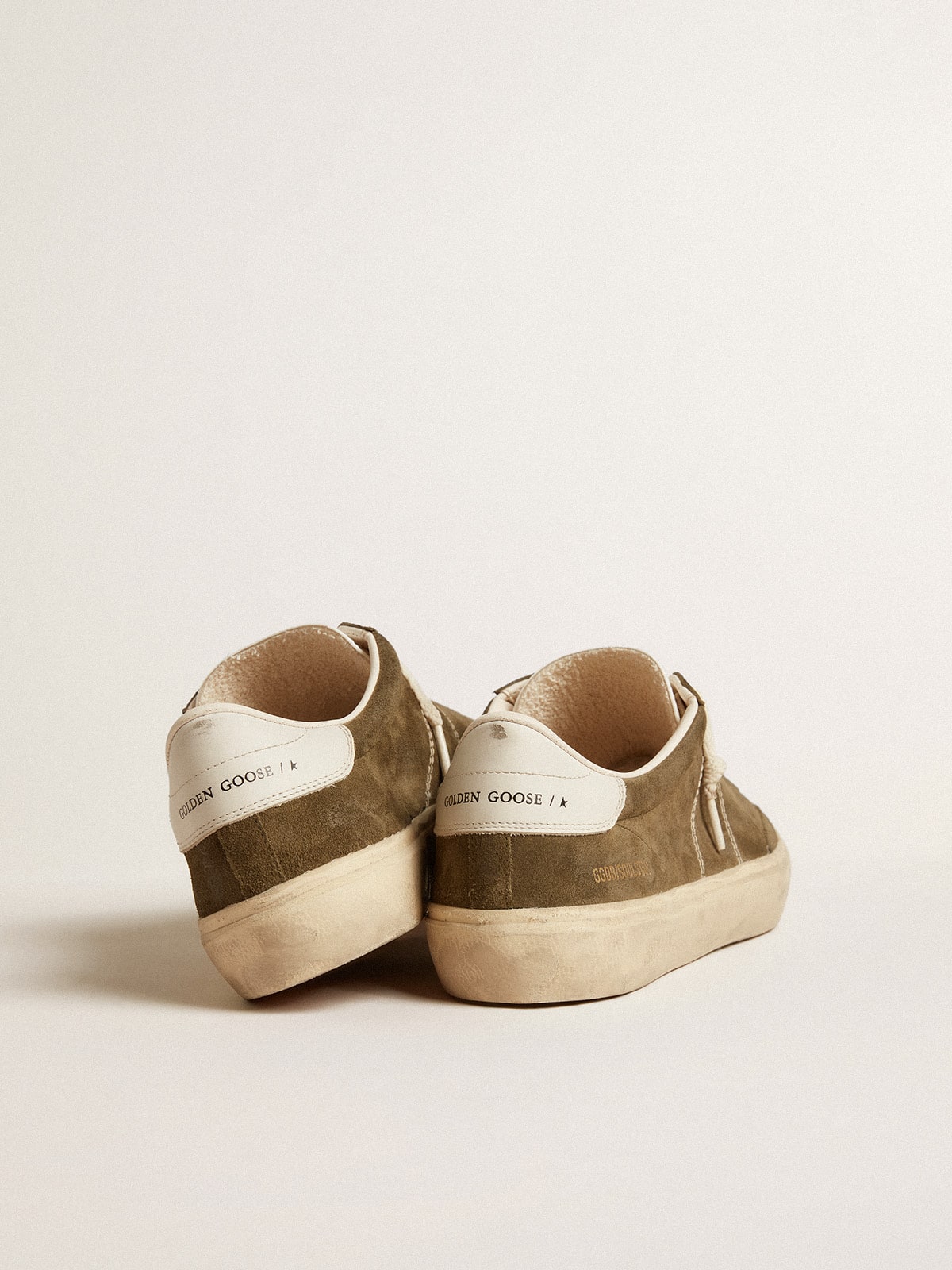 Men's Soul Star in green suede with white leather heel tab and tongue - Golden Goose Men