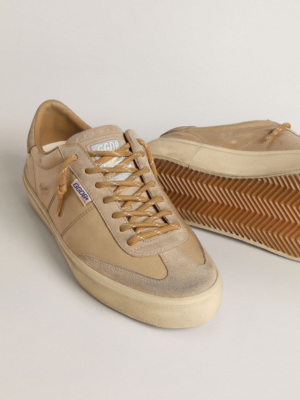 Men's Soul Star in beige naplak with beige suede heel tab - Golden Goose Men