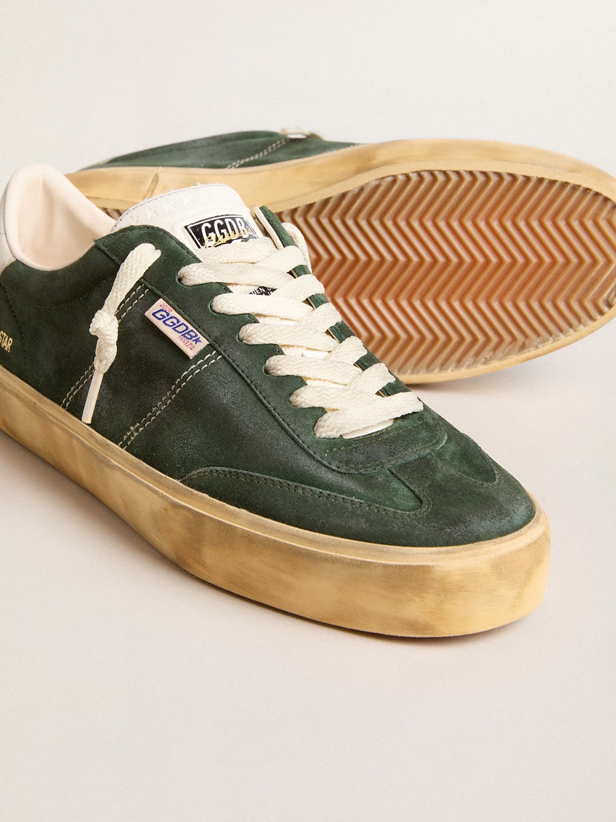 Soul Star in green suede with milk-white leather heel tab - Golden Goose Men
