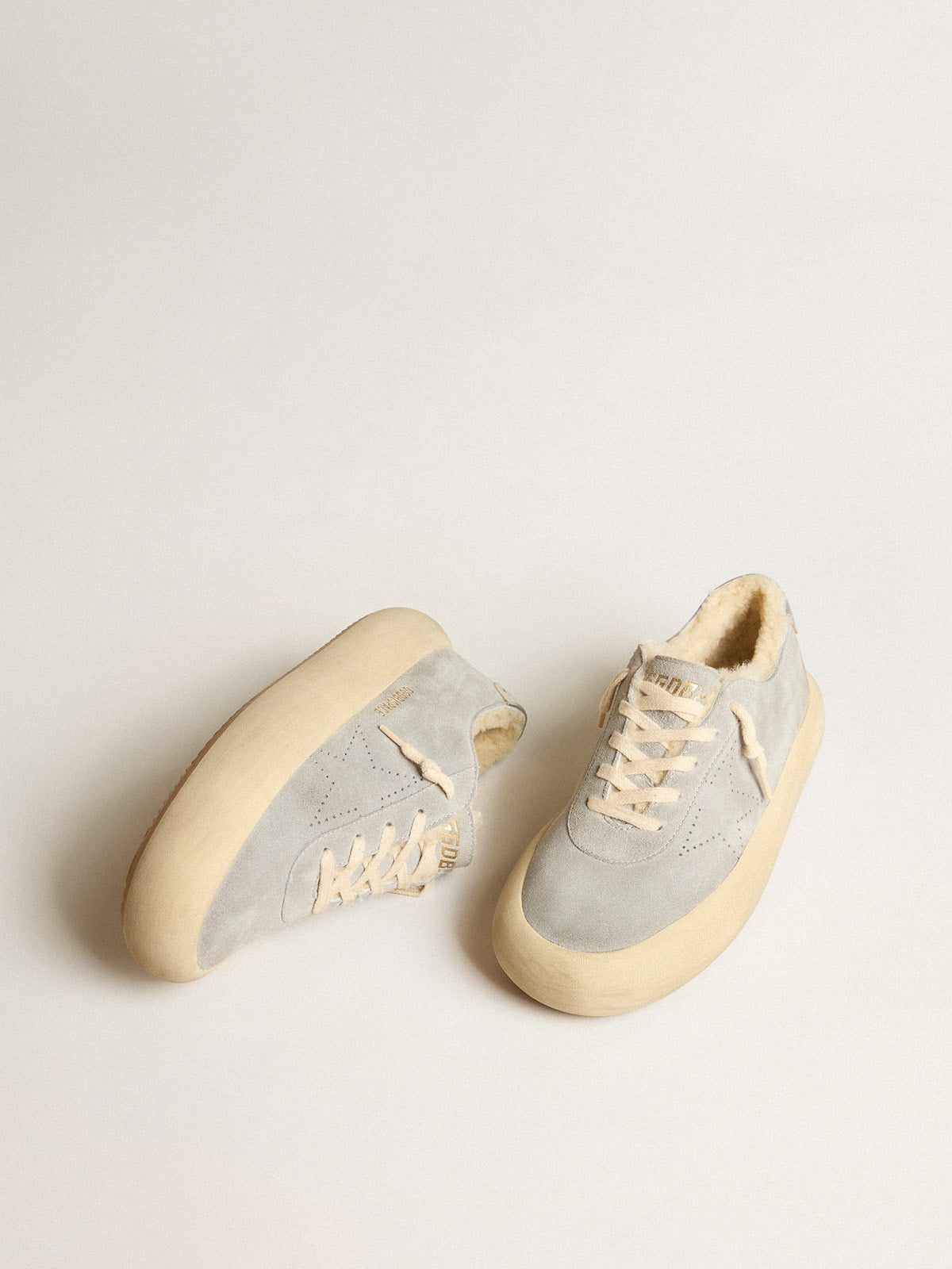 Men’s Space-Star shoes in ice-gray suede with shearling lining - Golden Goose Men