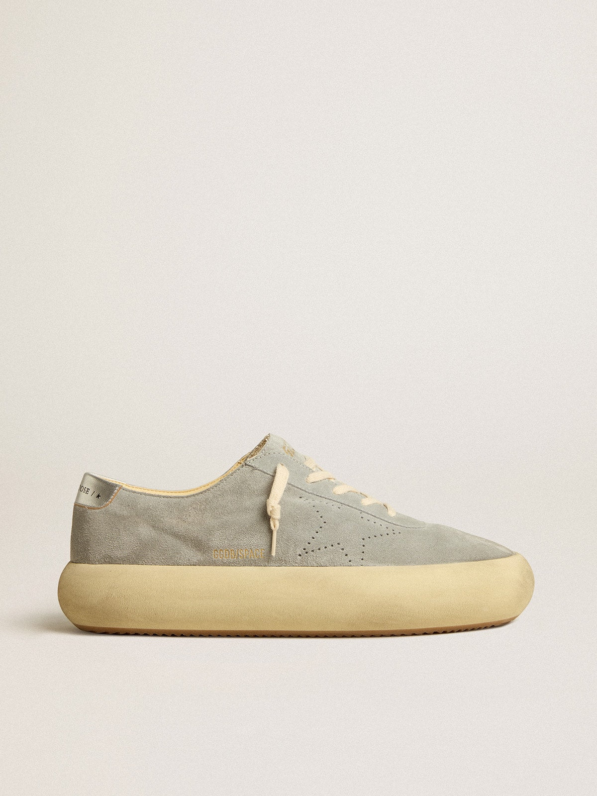 Men's Space-Star shoes in ice-gray suede with perforated star - Golden Goose Men