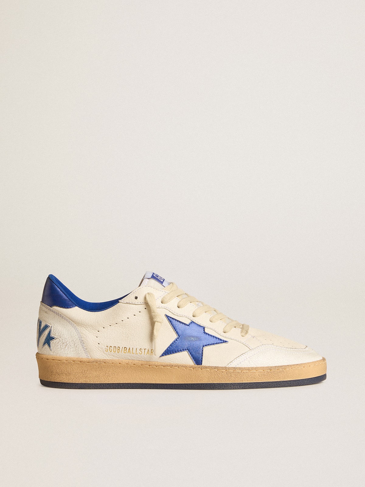 Men's Ball Star Wishes in white nappa leather with a bright blue star and heel tab - Golden Goose Men