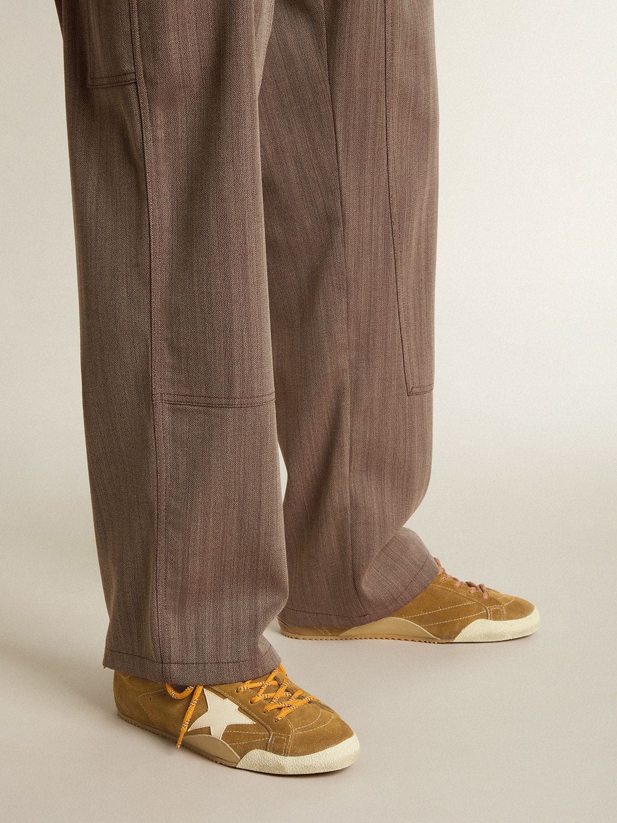 Men's True-Star in tobacco-colored suede with white star and platinum heel tab - Golden Goose Men