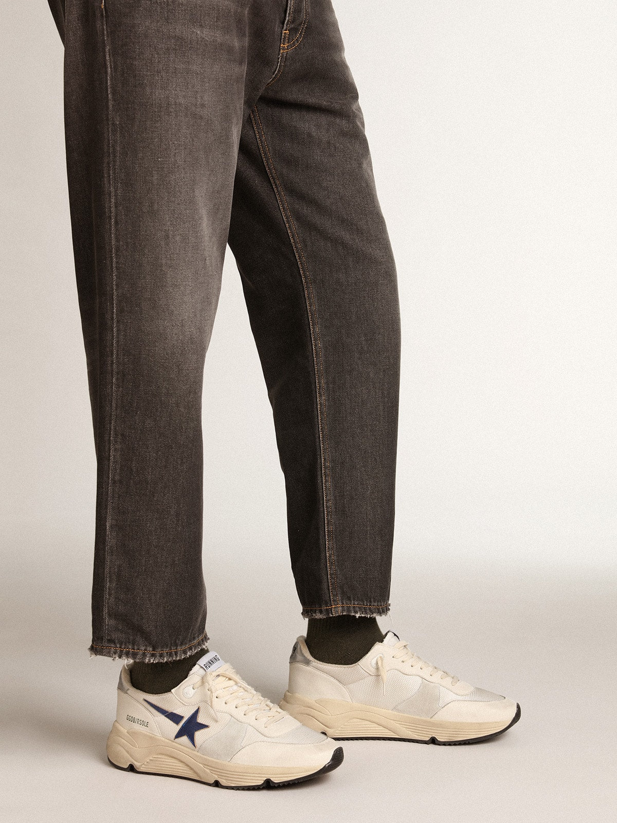 Running Sole in white leather and mesh with blue laminated leather star - Golden Goose Men