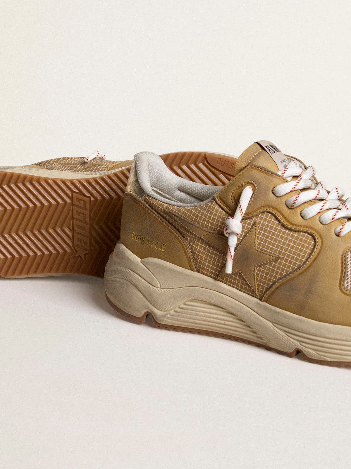 Running Sole in beige nubuck with beige leather star - Golden Goose Men