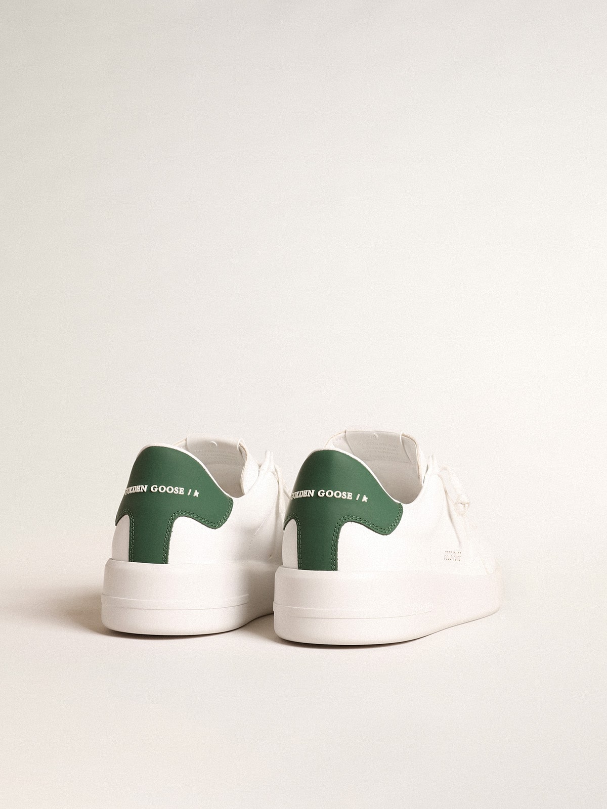 Purestar with white bio-based star and mat green leather heel tab - Golden Goose Men