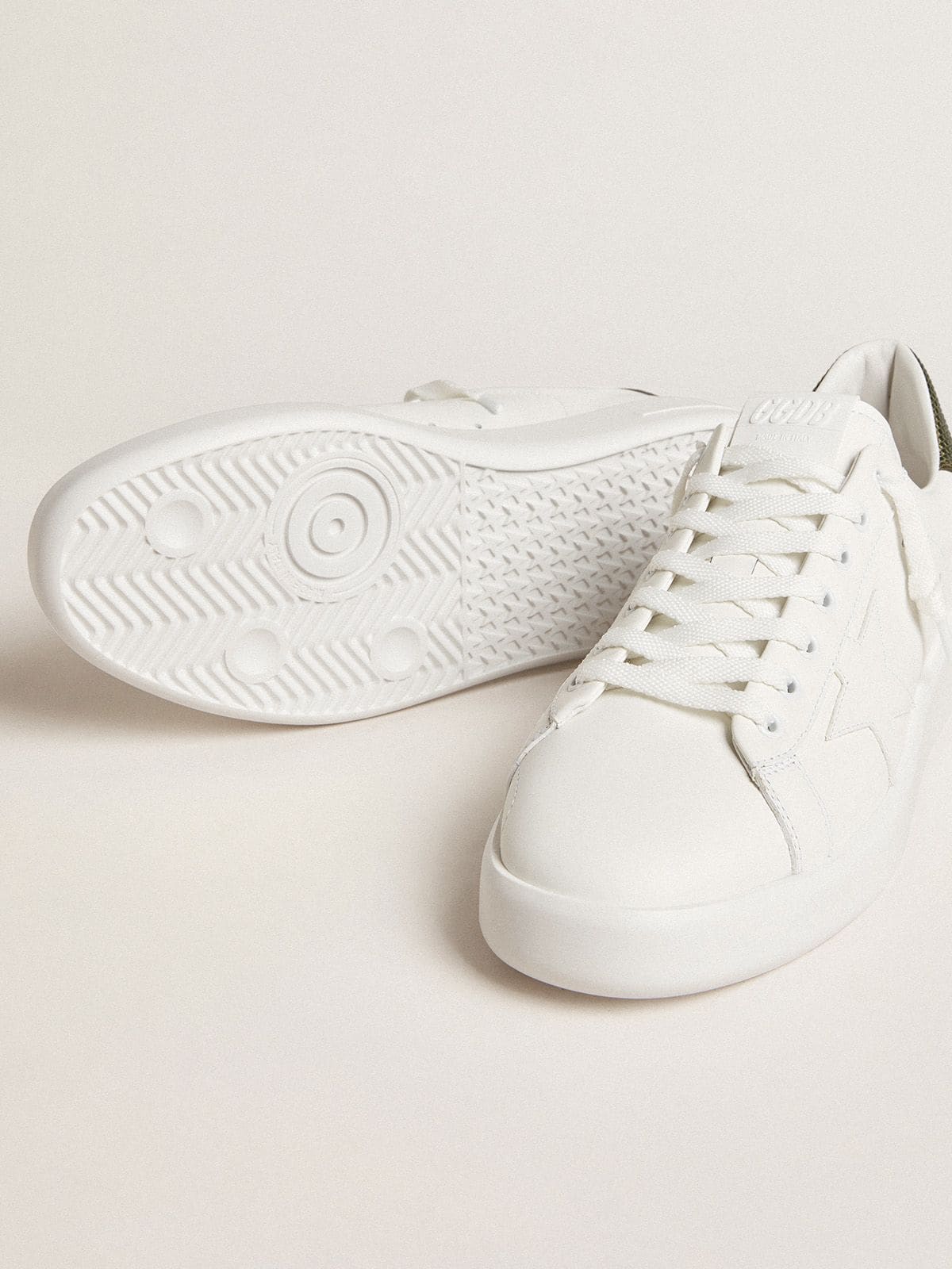 Men's Purestar with white leather star and dark green heel tab - Golden Goose Men