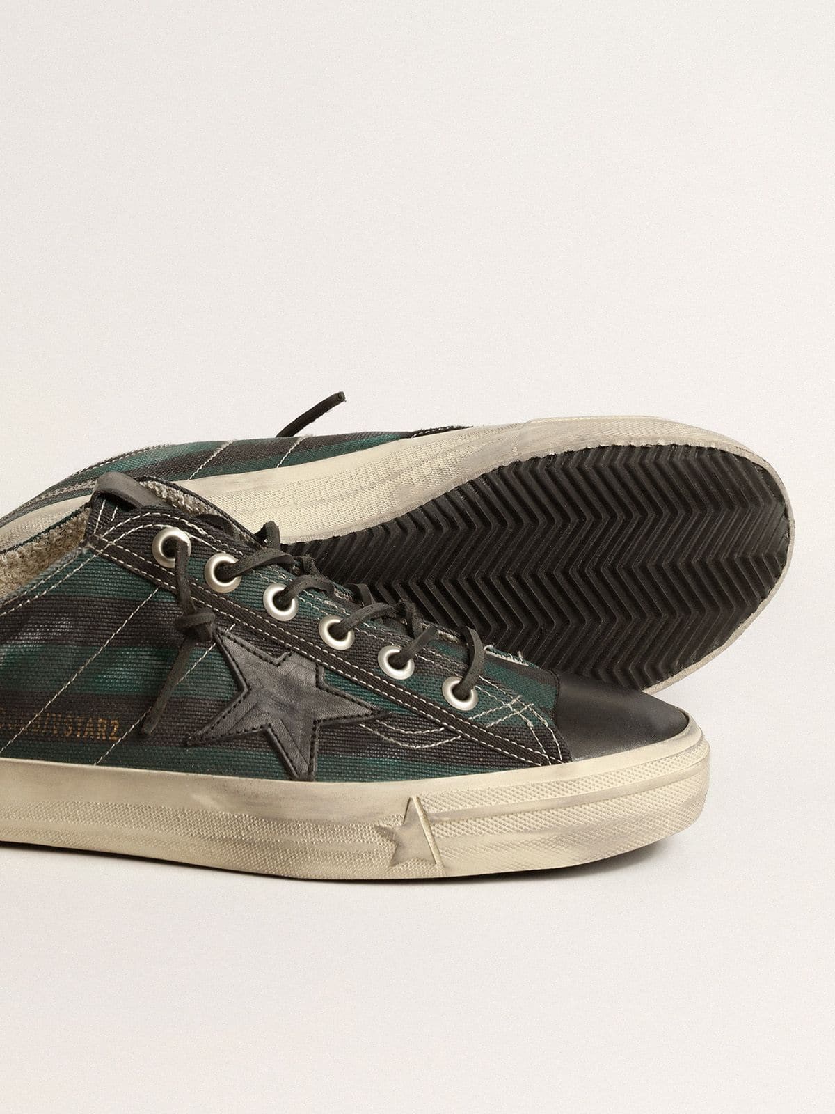 Men's V-Star in black and green striped canvas with black leather star and toe - Golden Goose Men