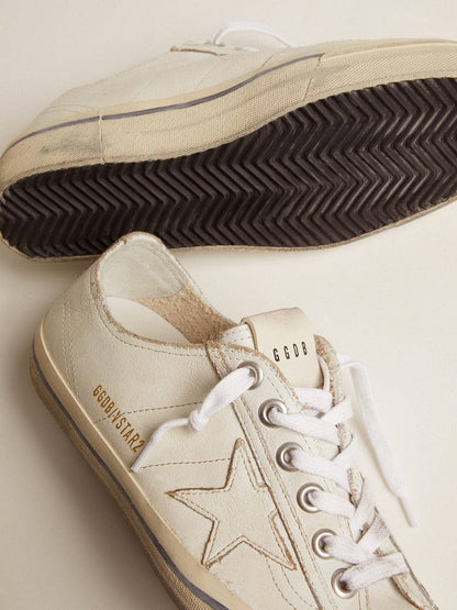Men's V-Star in white leather with white star and light blue stripe on the foxing - Golden Goose Men