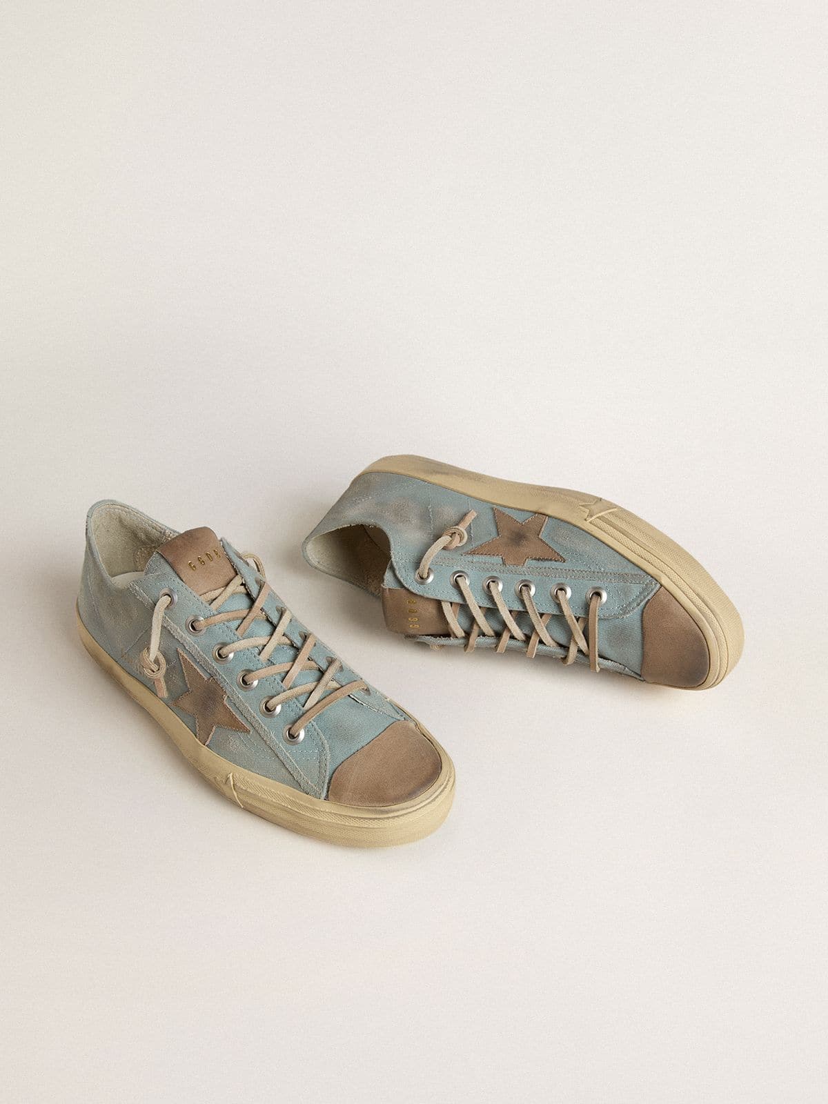 Men's V-Star in light blue canvas with dove-gray leather star - Golden Goose Men