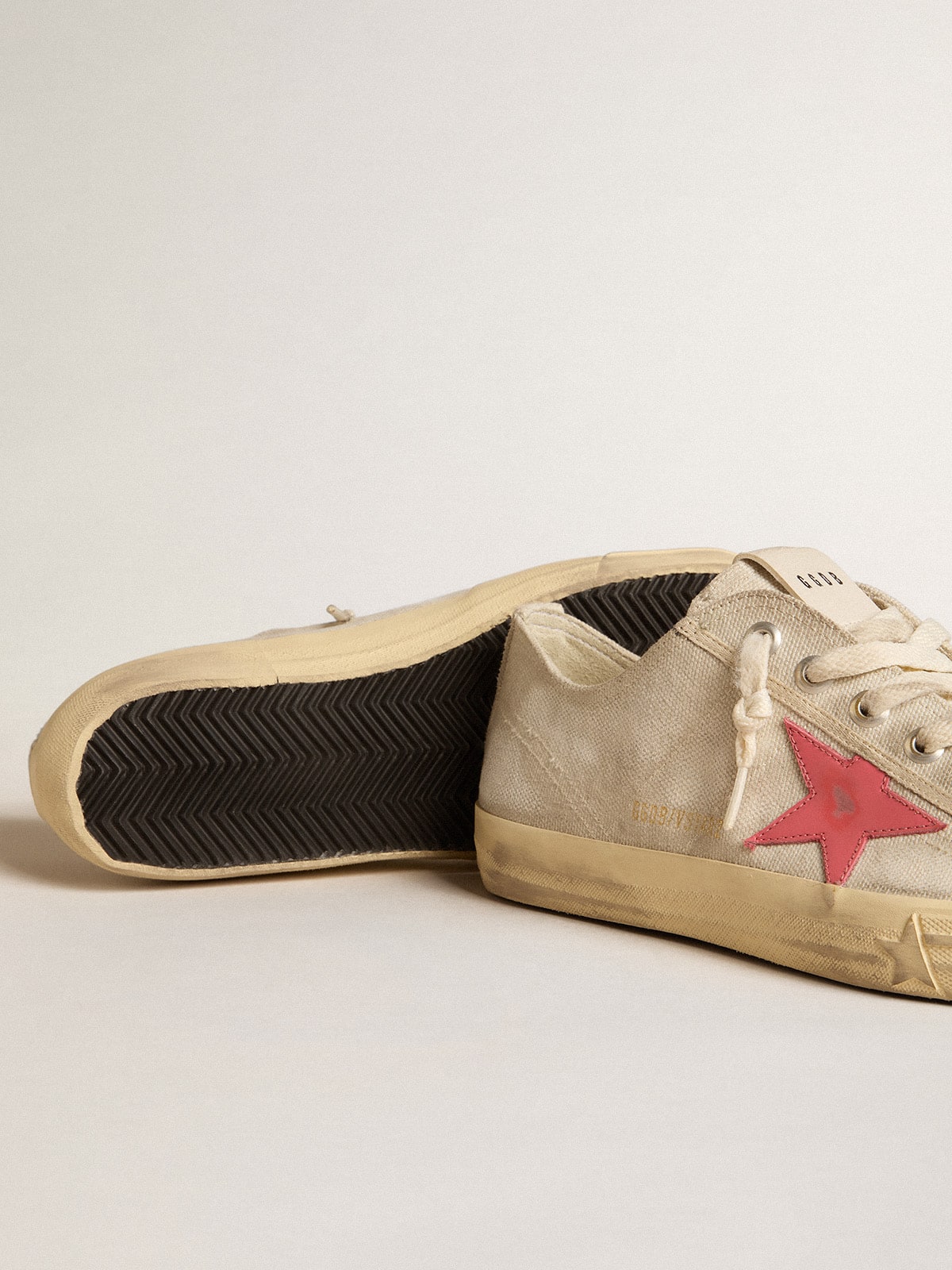 Men's V-Star in light gray canvas with a red leather star - Golden Goose Men