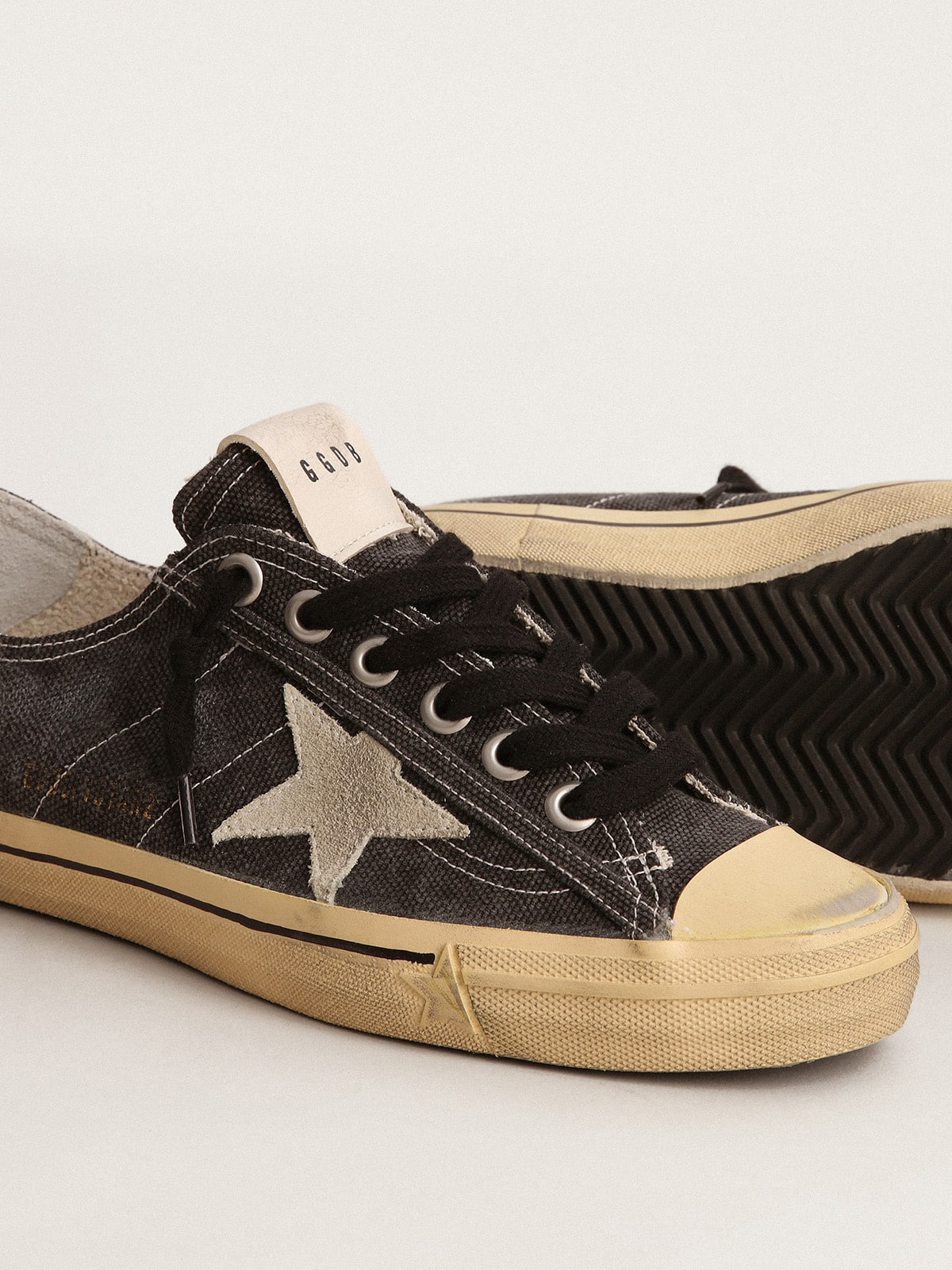Men's V-Star  in black canvas with ice-gray star and heel - Golden Goose Men