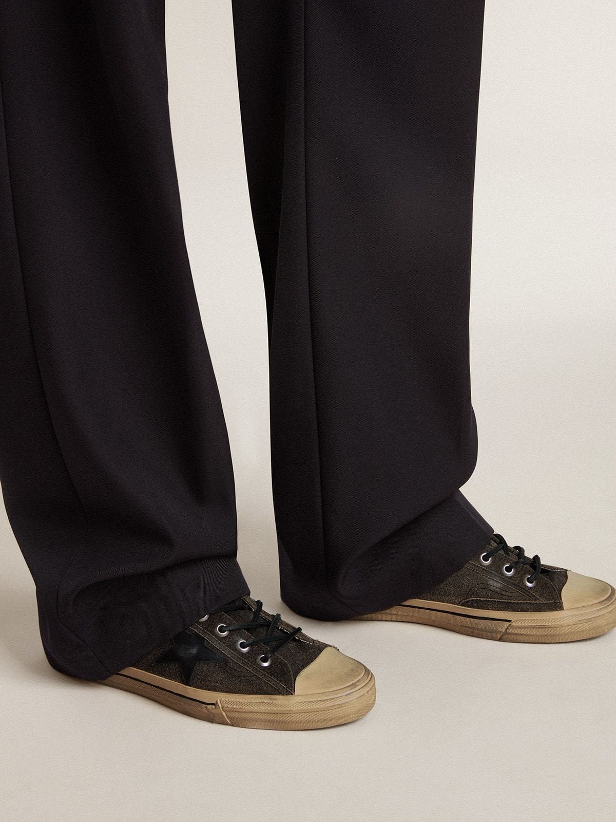 Men’s V-Star in black suede with black leather star - Golden Goose Men