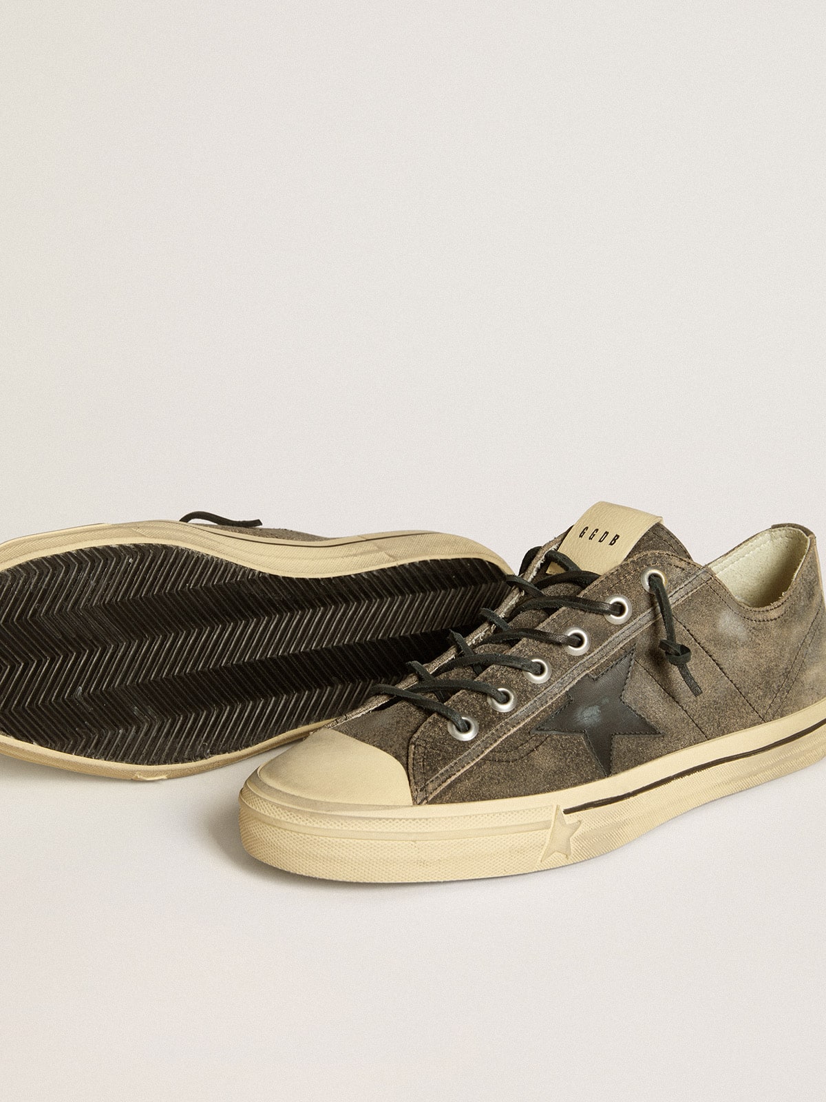 Men’s V-Star in black suede with black leather star - Golden Goose Men