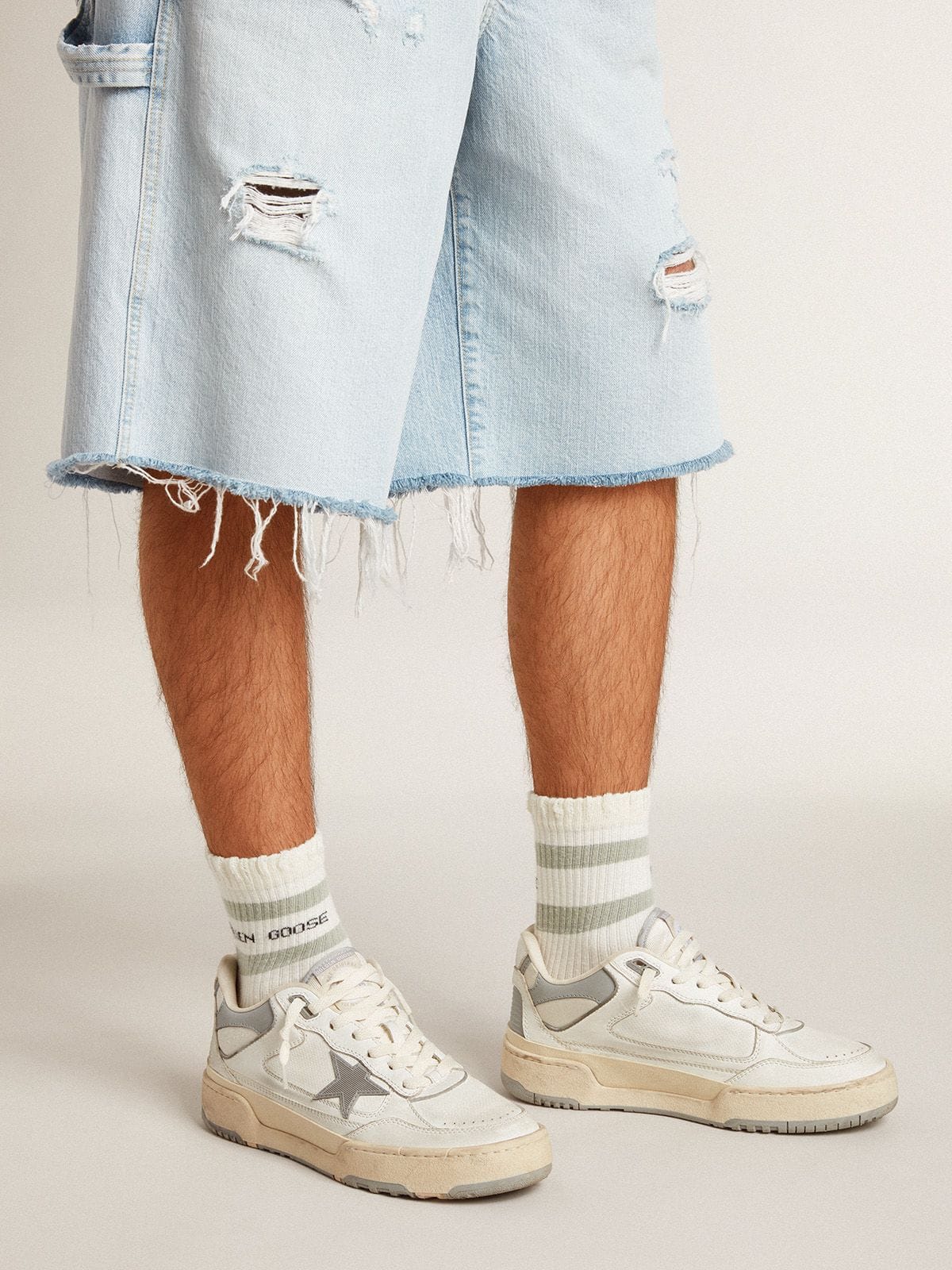 Men’s Forty2 with grey star and white leather heel tab - Golden Goose Men