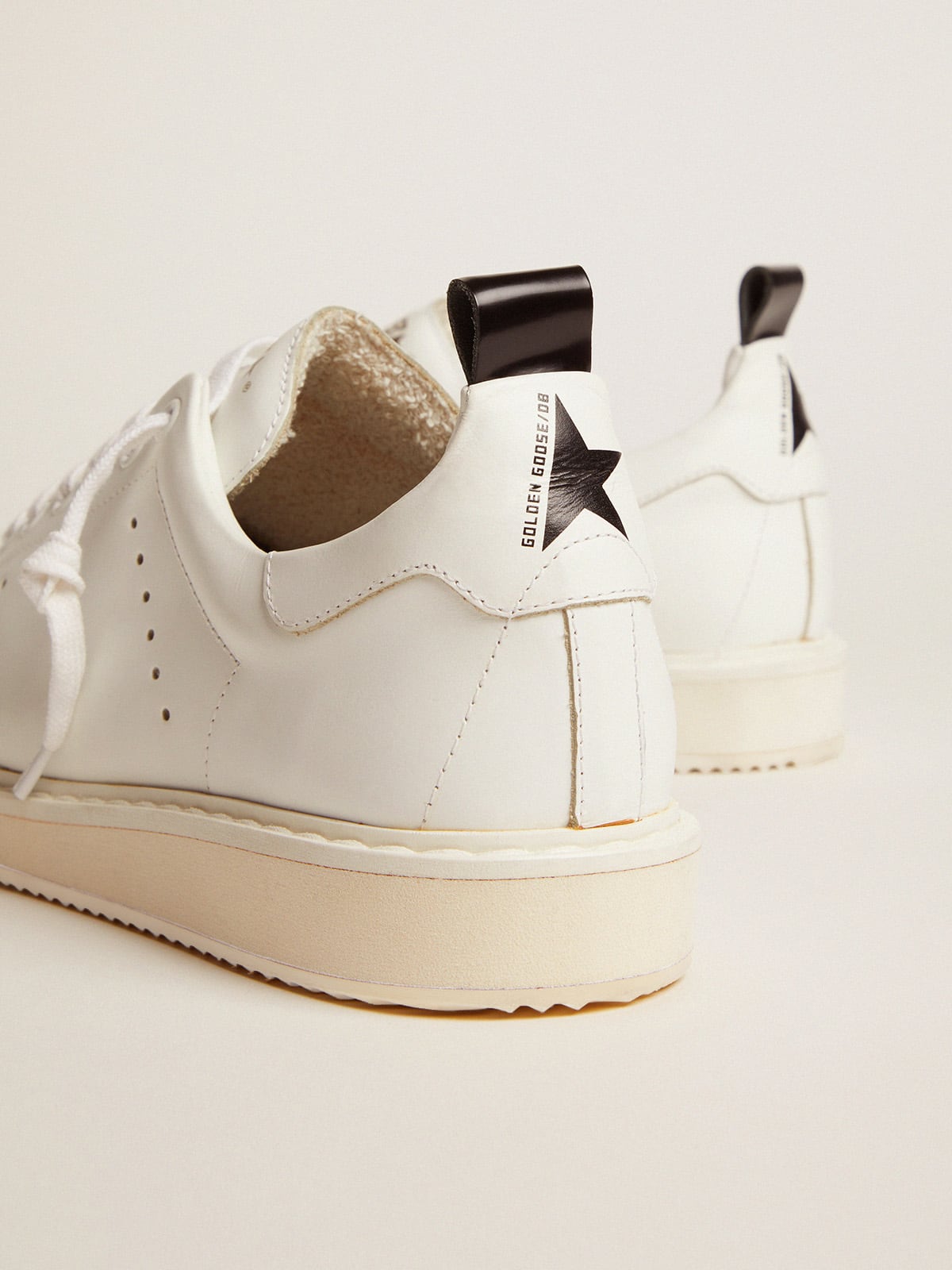 Men's Starter in leather with star on the heel tab - Golden Goose Men