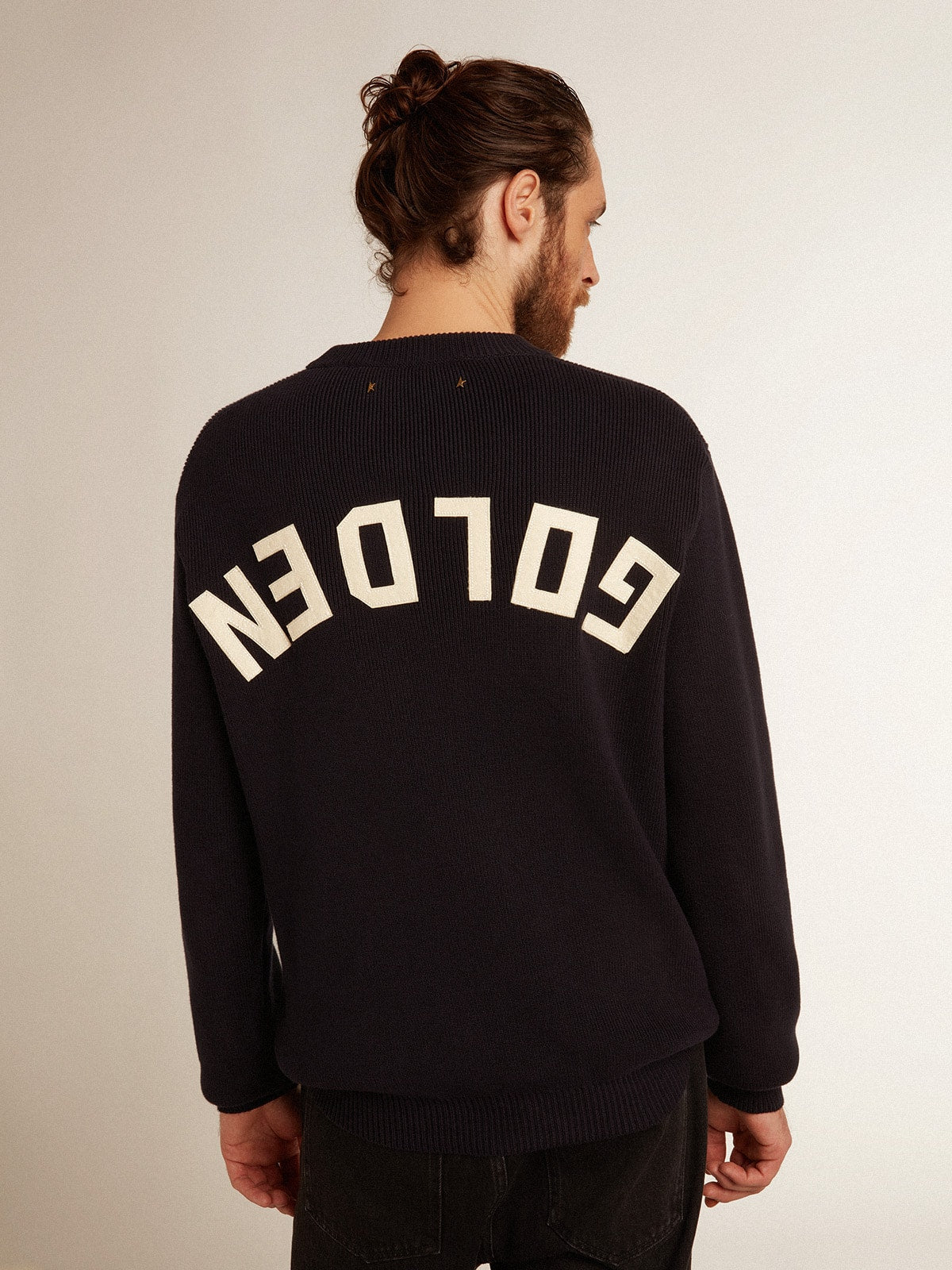 Men's round-neck sweater in dark blue cotton with logo - Golden Goose Men