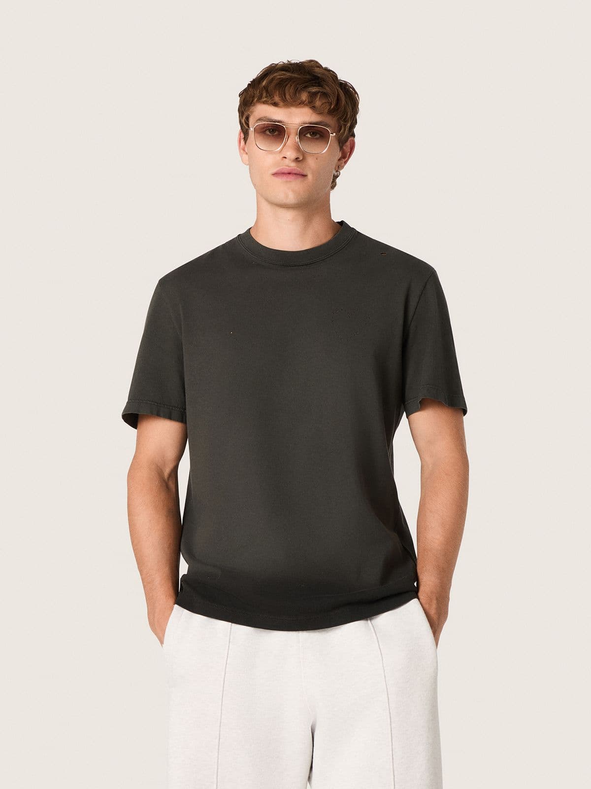 Men’s T-shirt in anthracite cotton jersey with perforated heart - Golden Goose Men