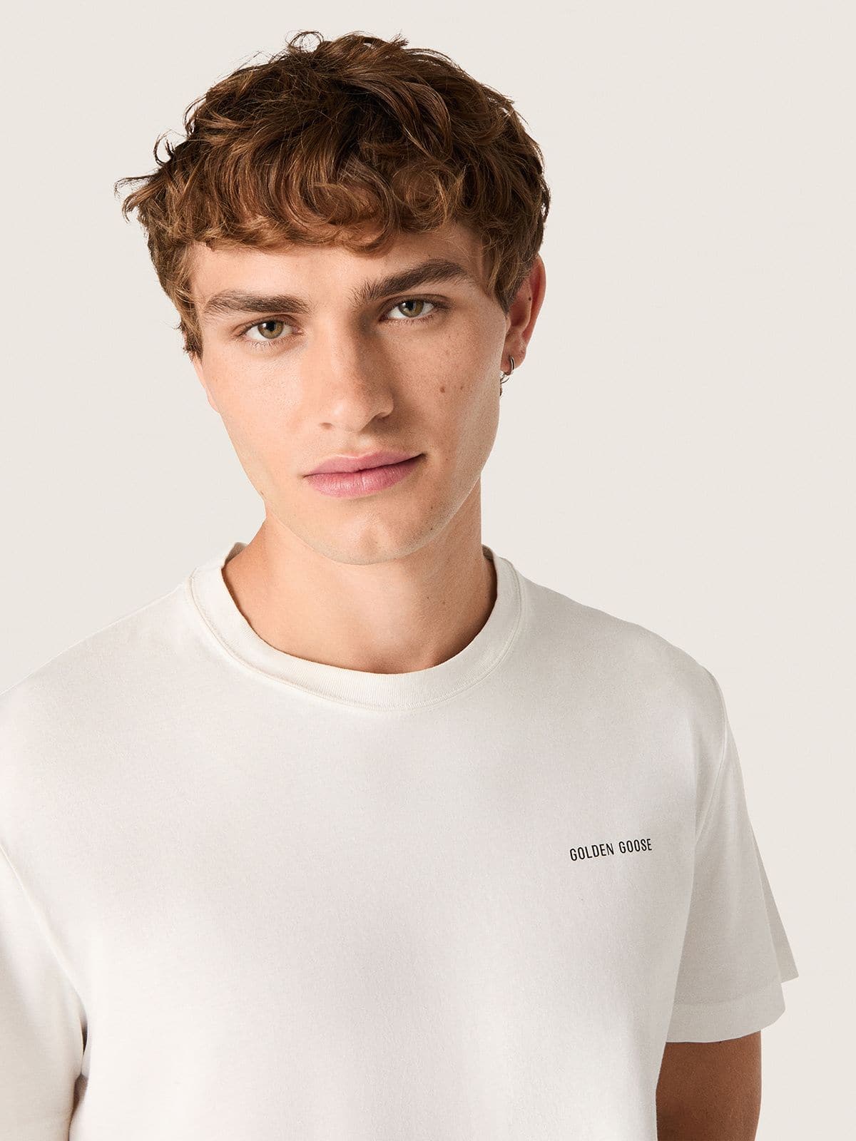 Men's T-shirt in vintage white cotton jersey - Golden Goose Men