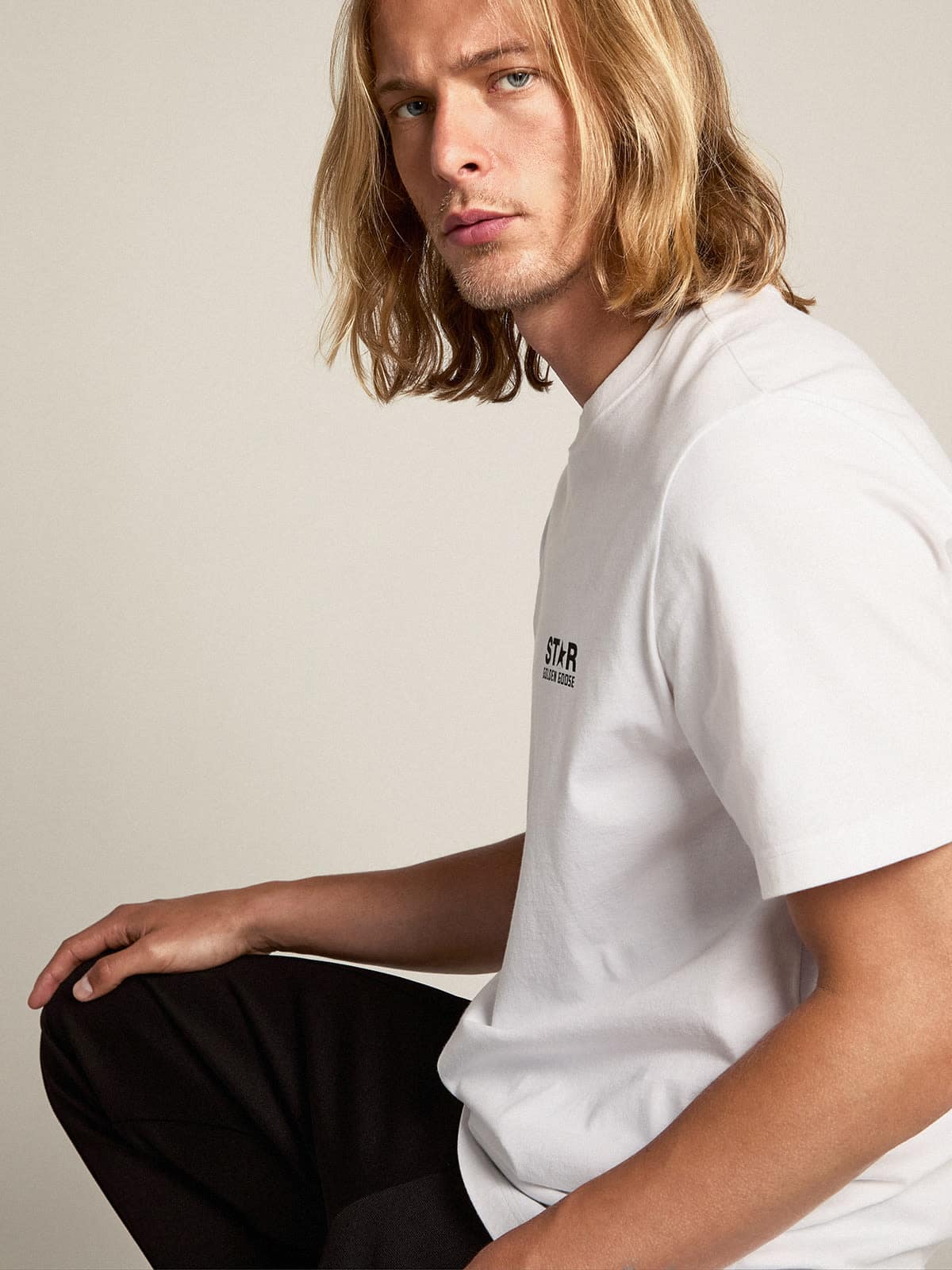 White Star Collection T-shirt with contrasting black logo and star - Golden Goose Men