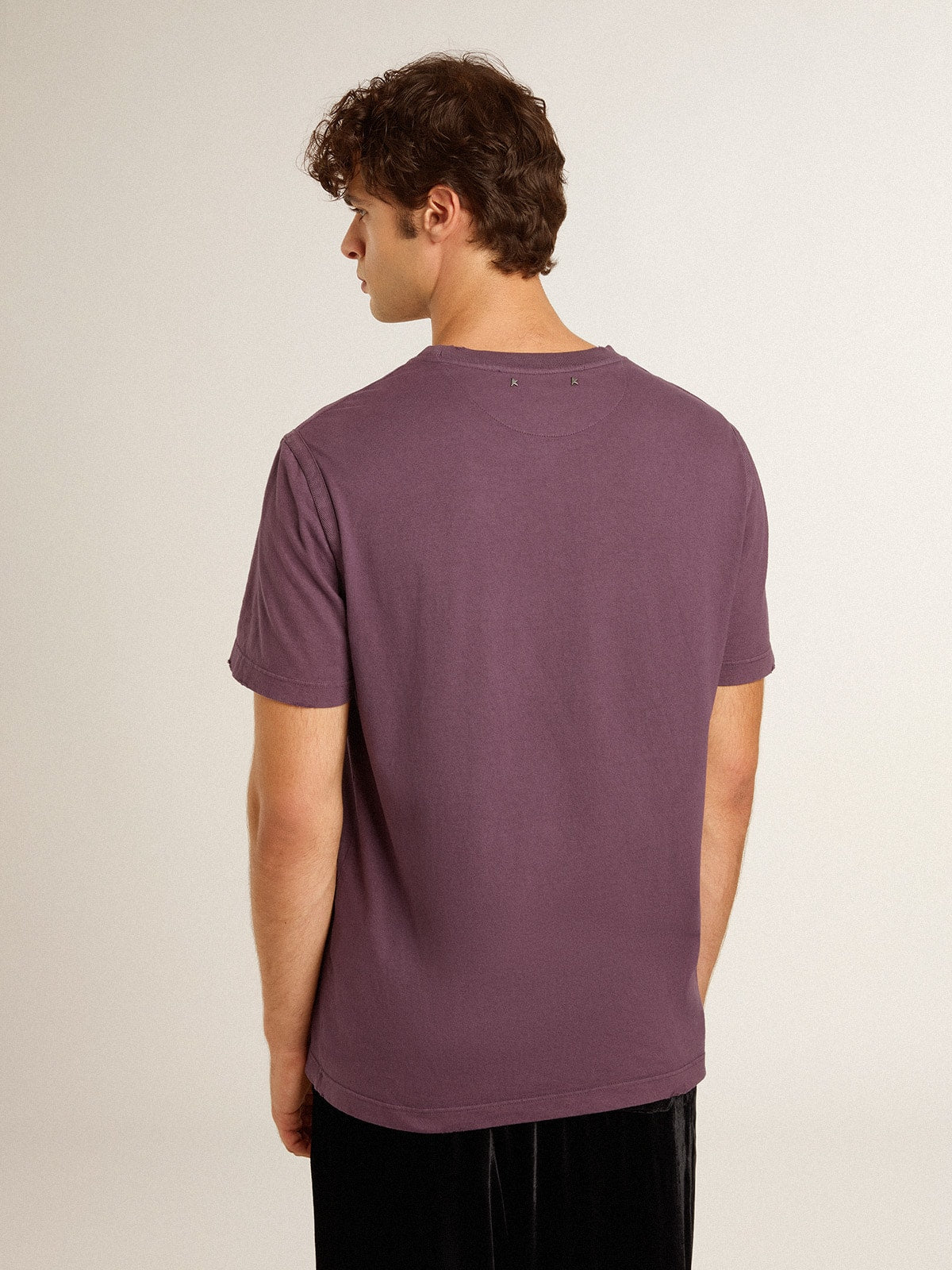 Men’s cotton T-shirt in worn purple with logo print - Golden Goose Men