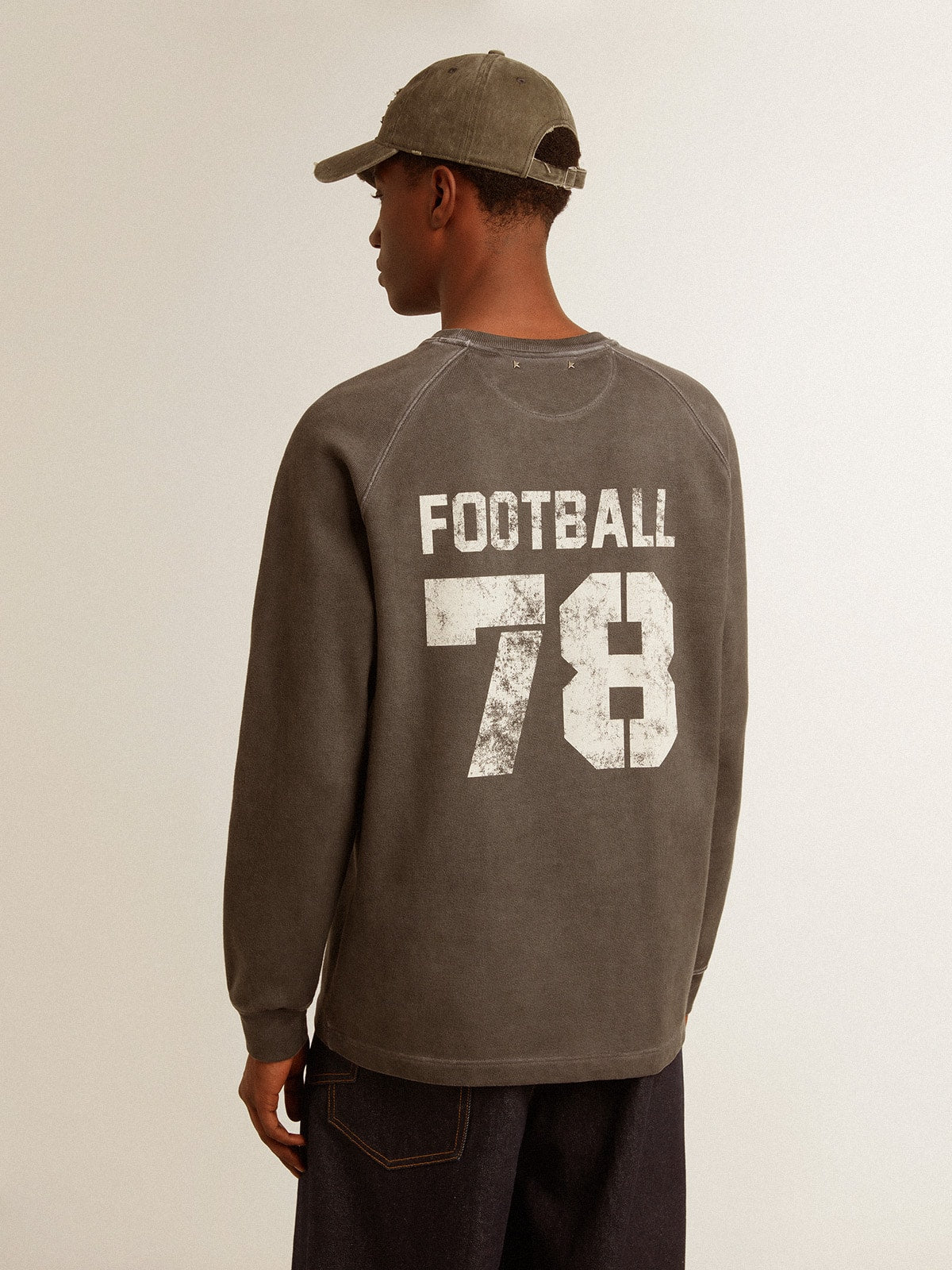Men's long-sleeved T-shirt in anthracite gray cotton with logo on the back - Golden Goose Men