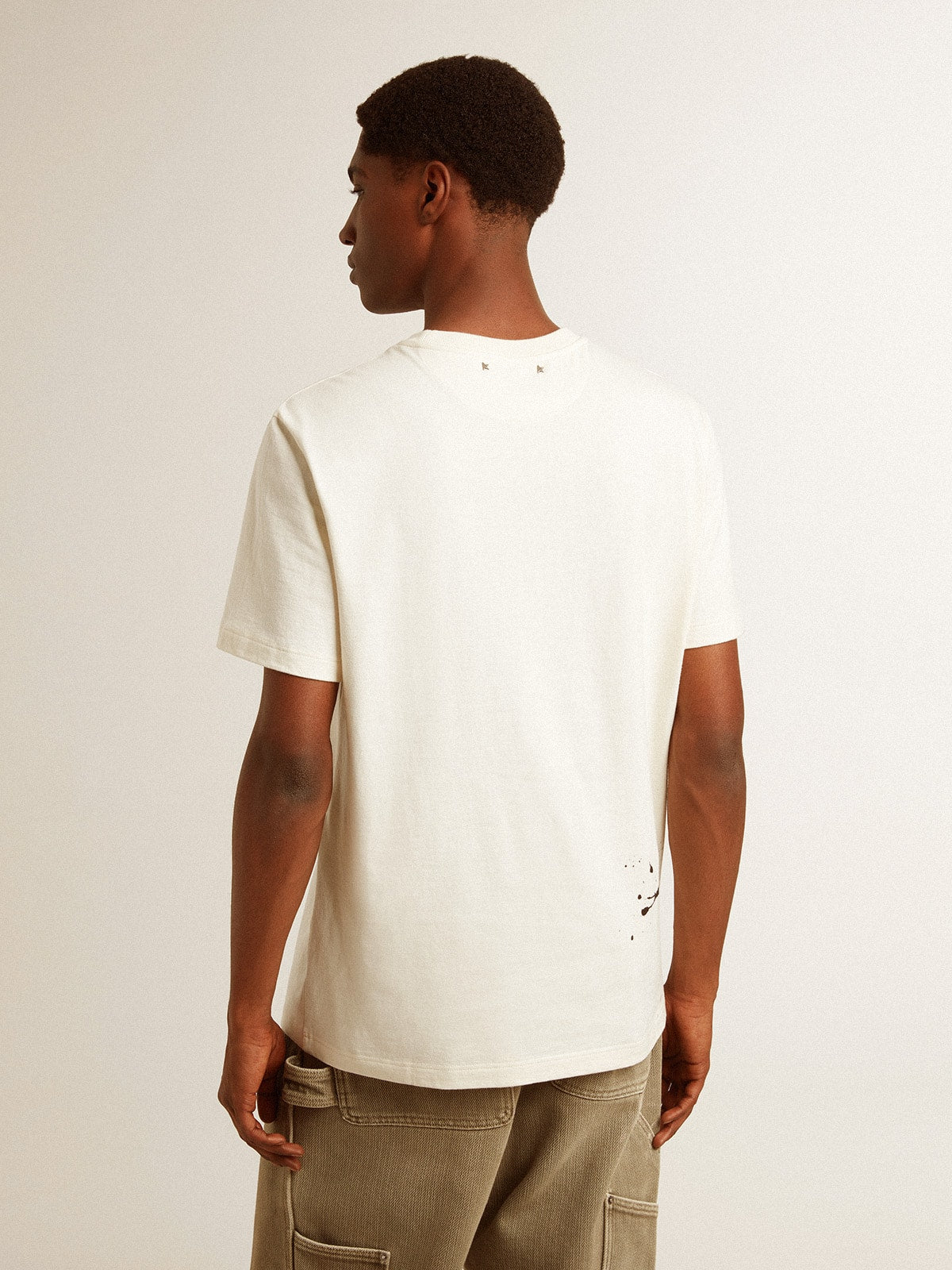Men's T-shirt in aged white cotton with print and embroidery - Golden Goose Men