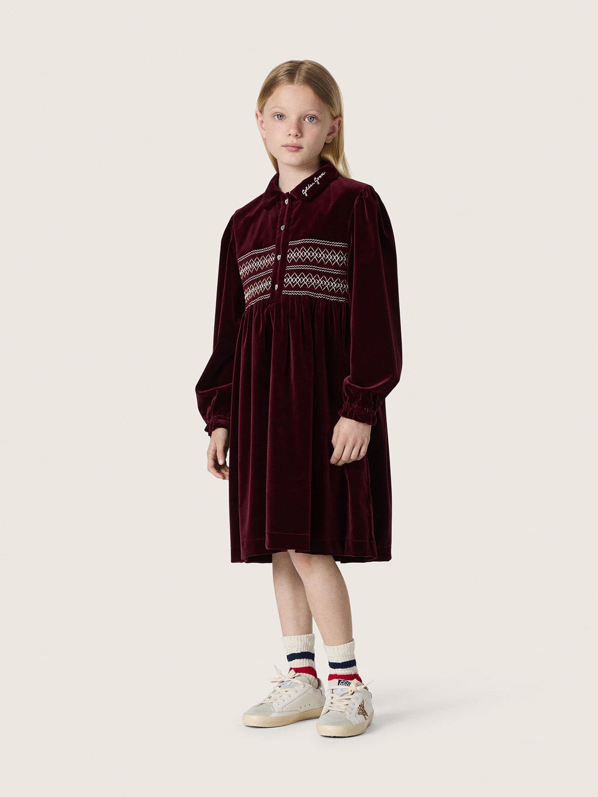 Girls’ burgundy velvet-effect dress with embroidery on the front - Golden Goose Kids