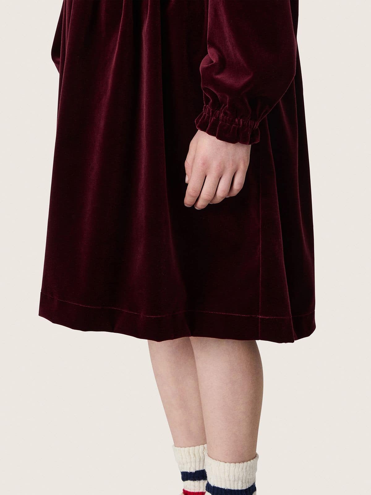 Girls’ burgundy velvet-effect dress with embroidery on the front - Golden Goose Kids
