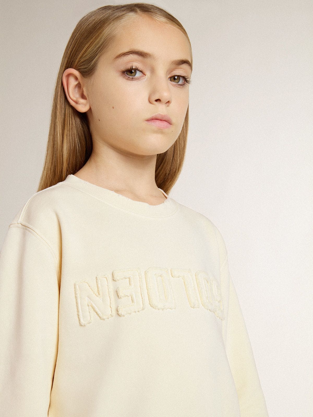 Girls’ cream-colored sweatshirt with patch writing - Golden Goose Kids