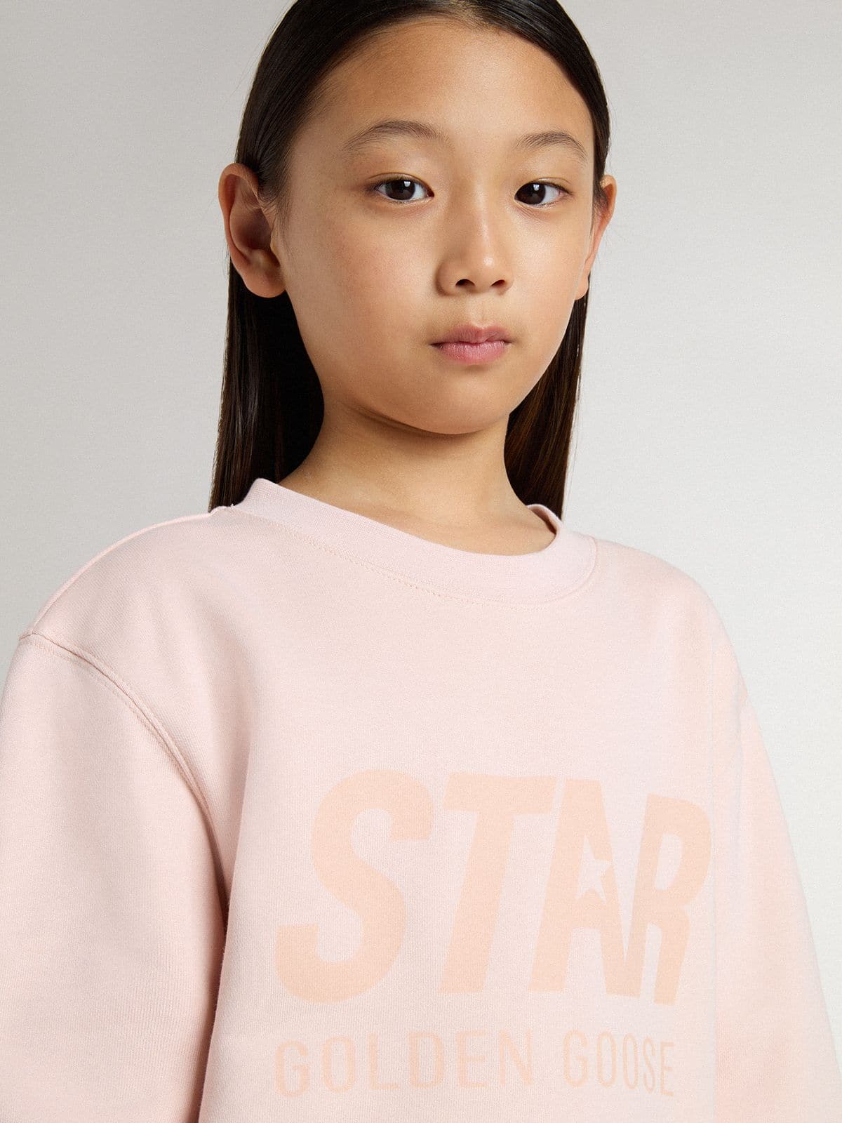 Girls' pink-colored sweatshirt with pink front lettering - Golden Goose Kids