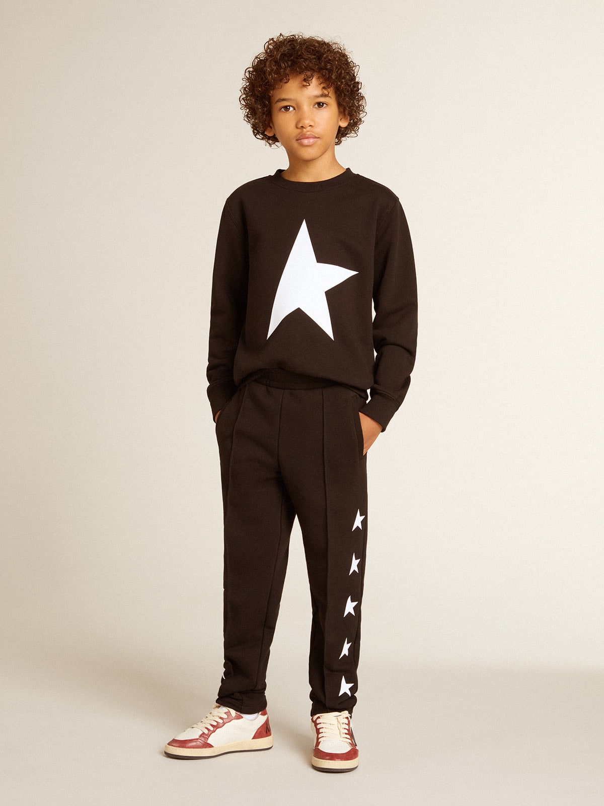 Boys’ black sweatshirt with white maxi star on the front - Golden Goose Kids