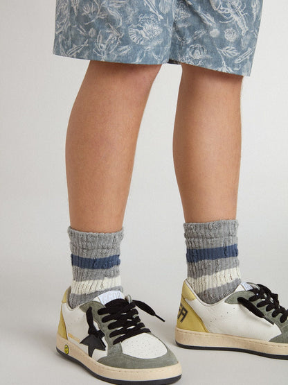Kids’ gray socks with distressed details and worn-white and blue stripes - Golden Goose Kids