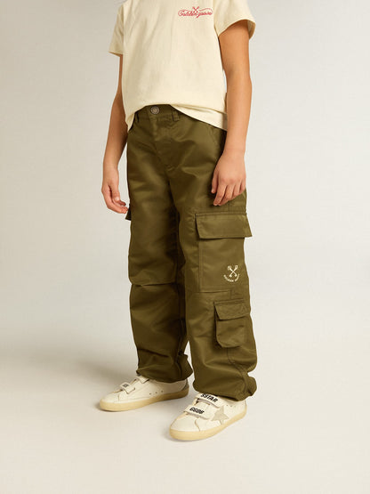 Kids cargo pants in military green - Golden Goose Kids