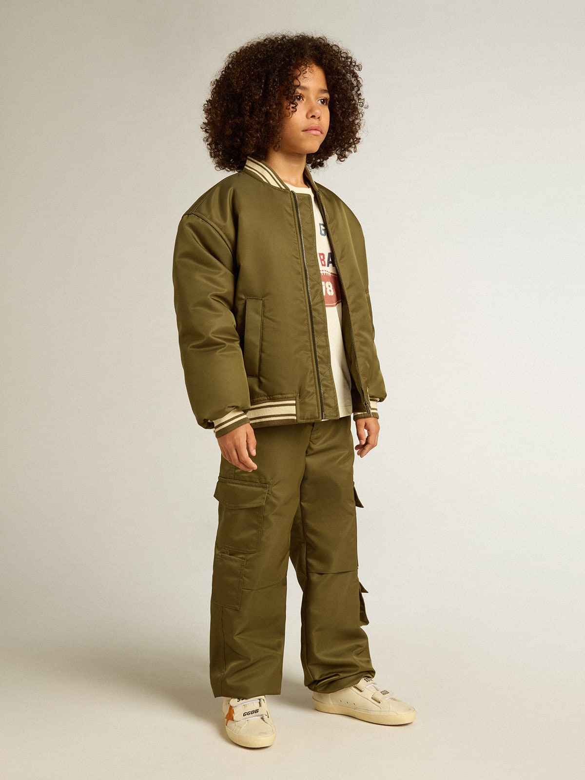 Kids cargo pants in military green - Golden Goose Kids