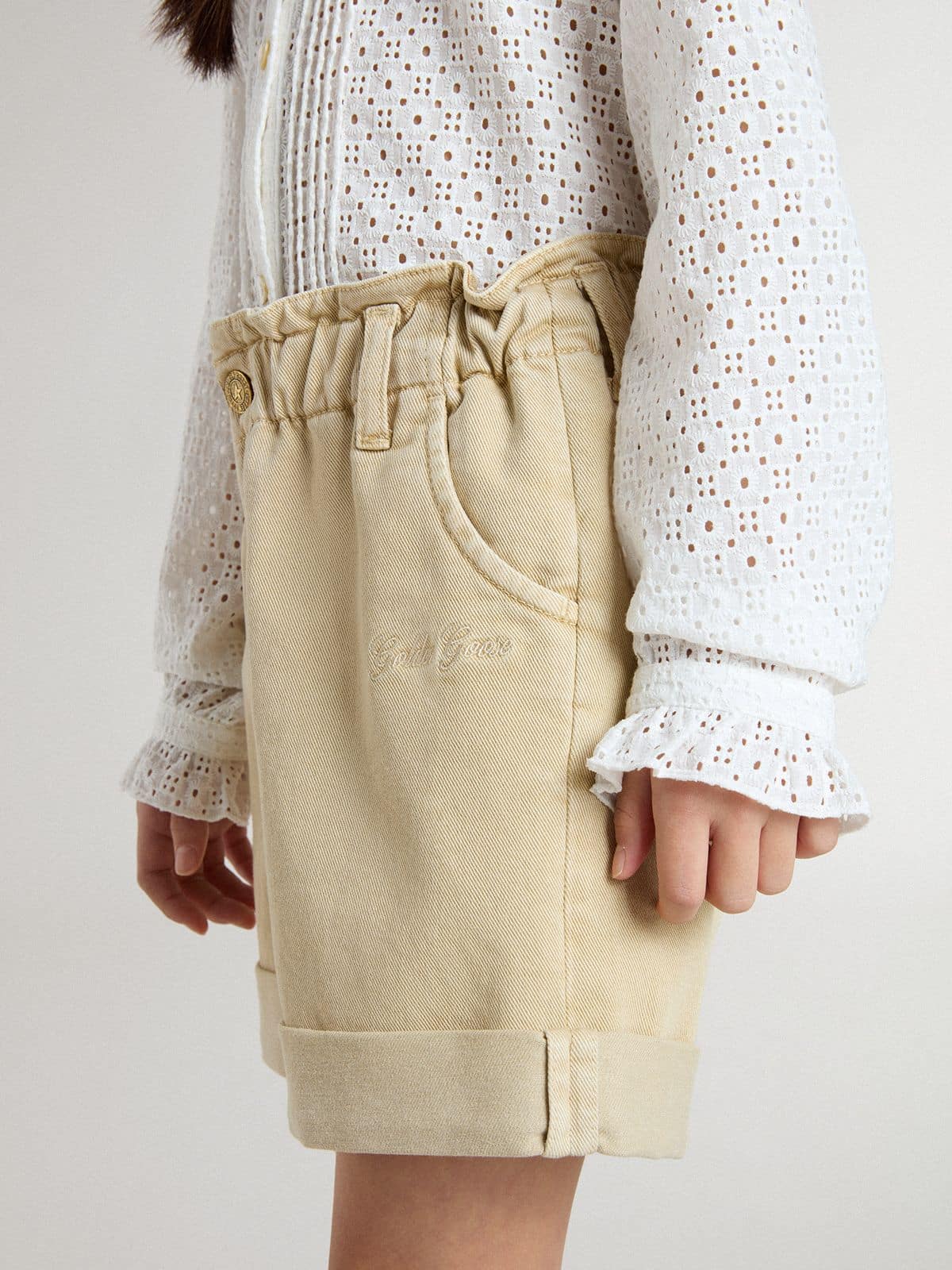 Girls' sand-colored shorts with embroidered logo - Golden Goose Kids