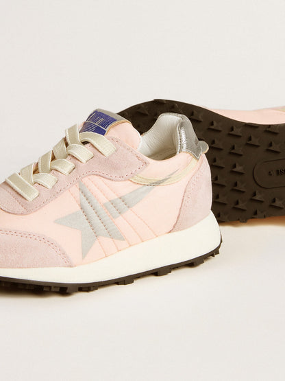 Marathon Junior in pink nylon with printed star and leather heel tab - Golden Goose Kids
