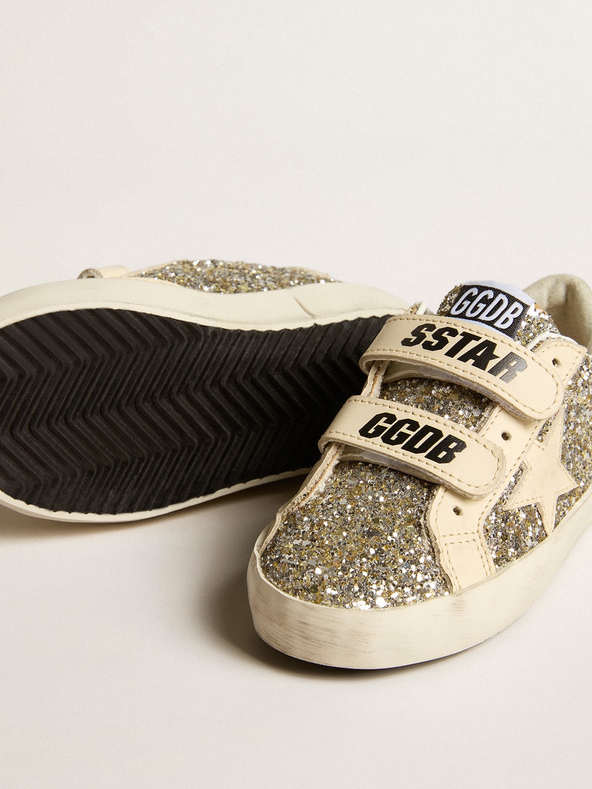Old School Junior in platinum glitter with leather star and heel tab - Golden Goose Kids