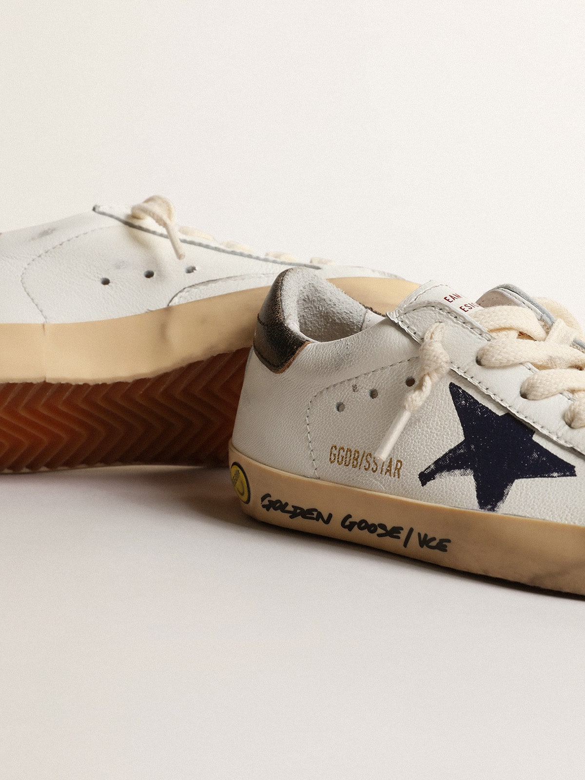 Super-Star Junior in nappa with a printed star and black heel tab - Golden Goose Kids