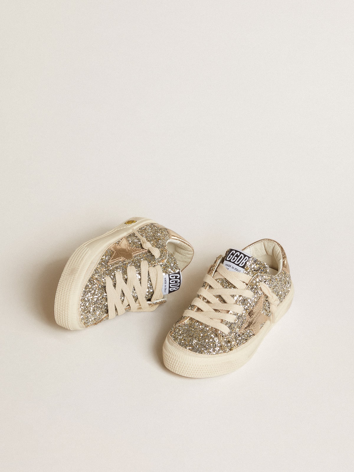 May Junior in platinum glitter with metallic leather star and heel tab - Golden Goose Kids