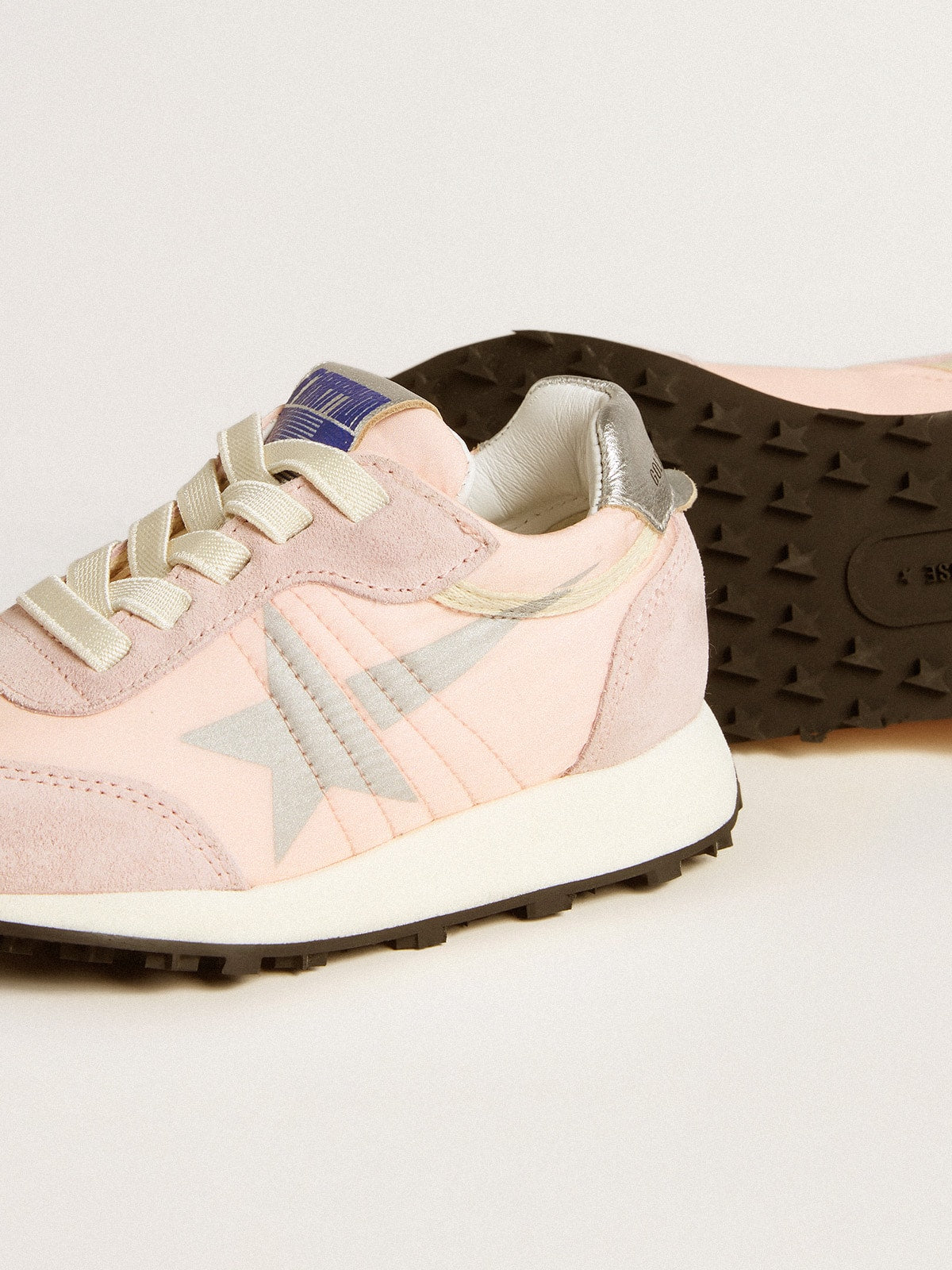 Marathon Young in pink nylon with printed star and leather heel tab - Golden Goose Kids