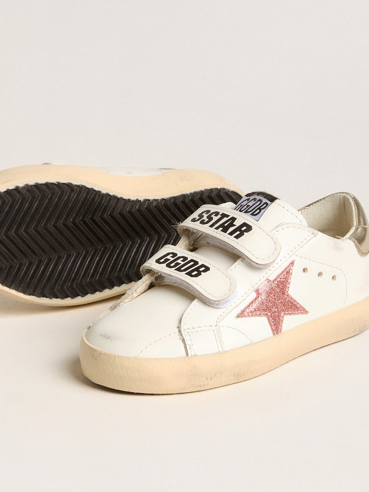 Young Old School in leather with metallic peach leather star - Golden Goose Kids