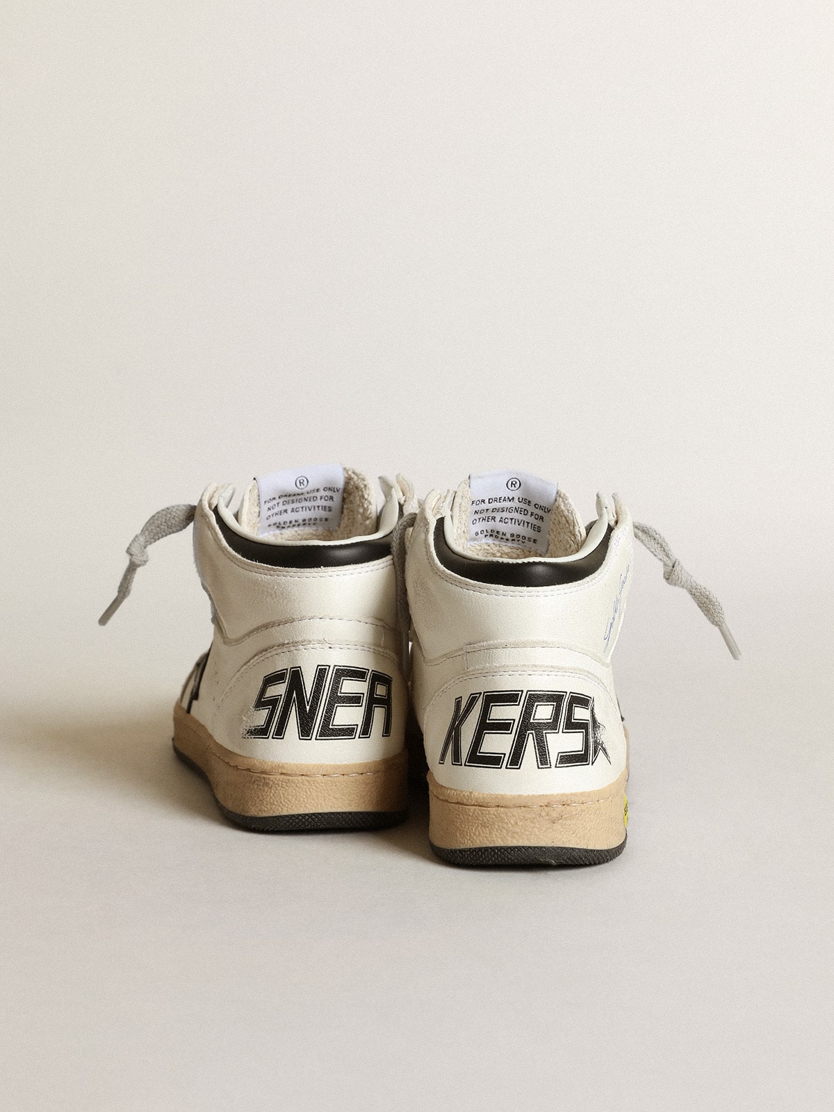 Young Sky-Star in white nappa with black star and heel tab - Golden Goose Kids