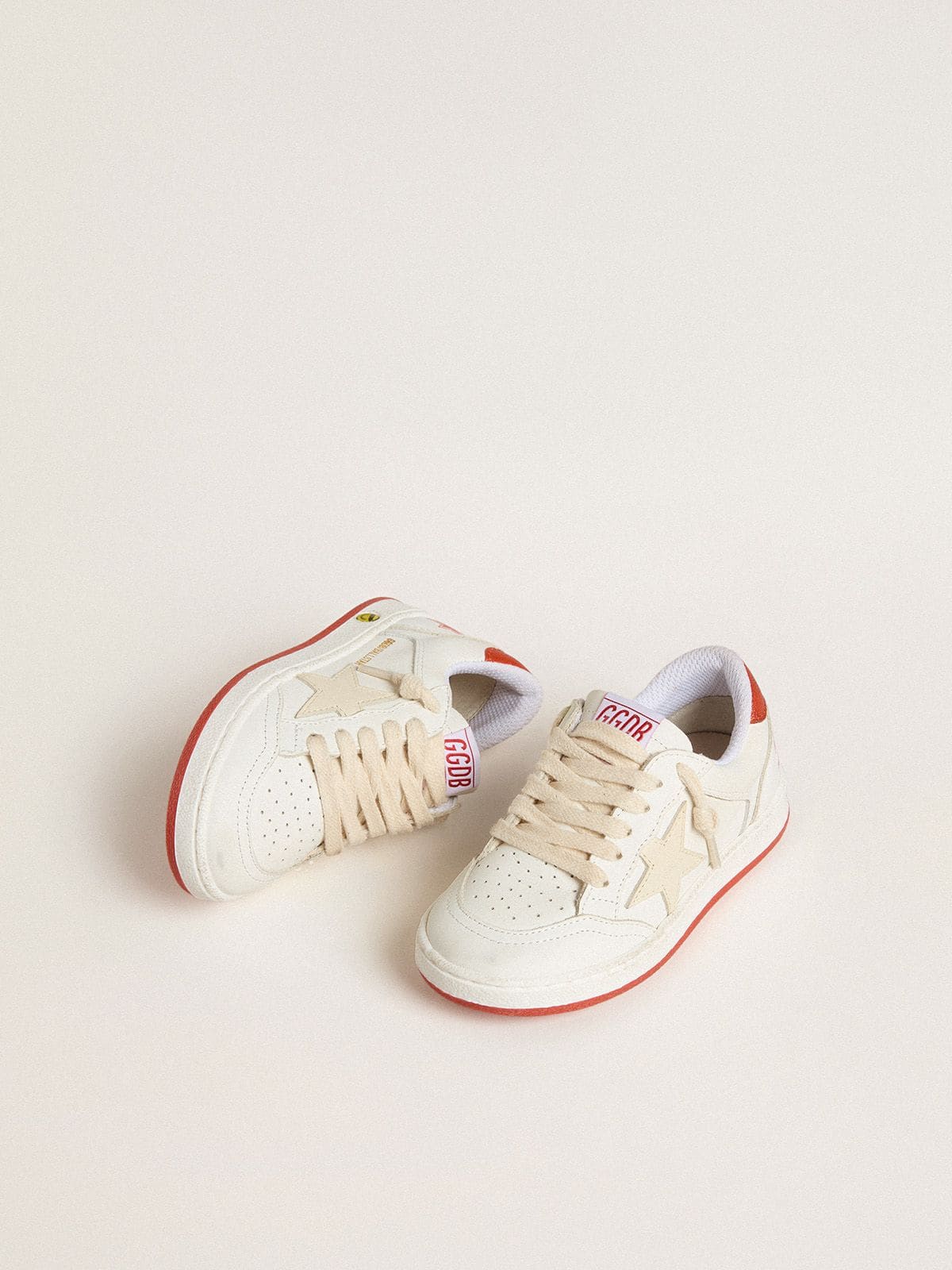 Young Ball Star in leather with cream-colored star and red leather heel tab - Golden Goose Kids
