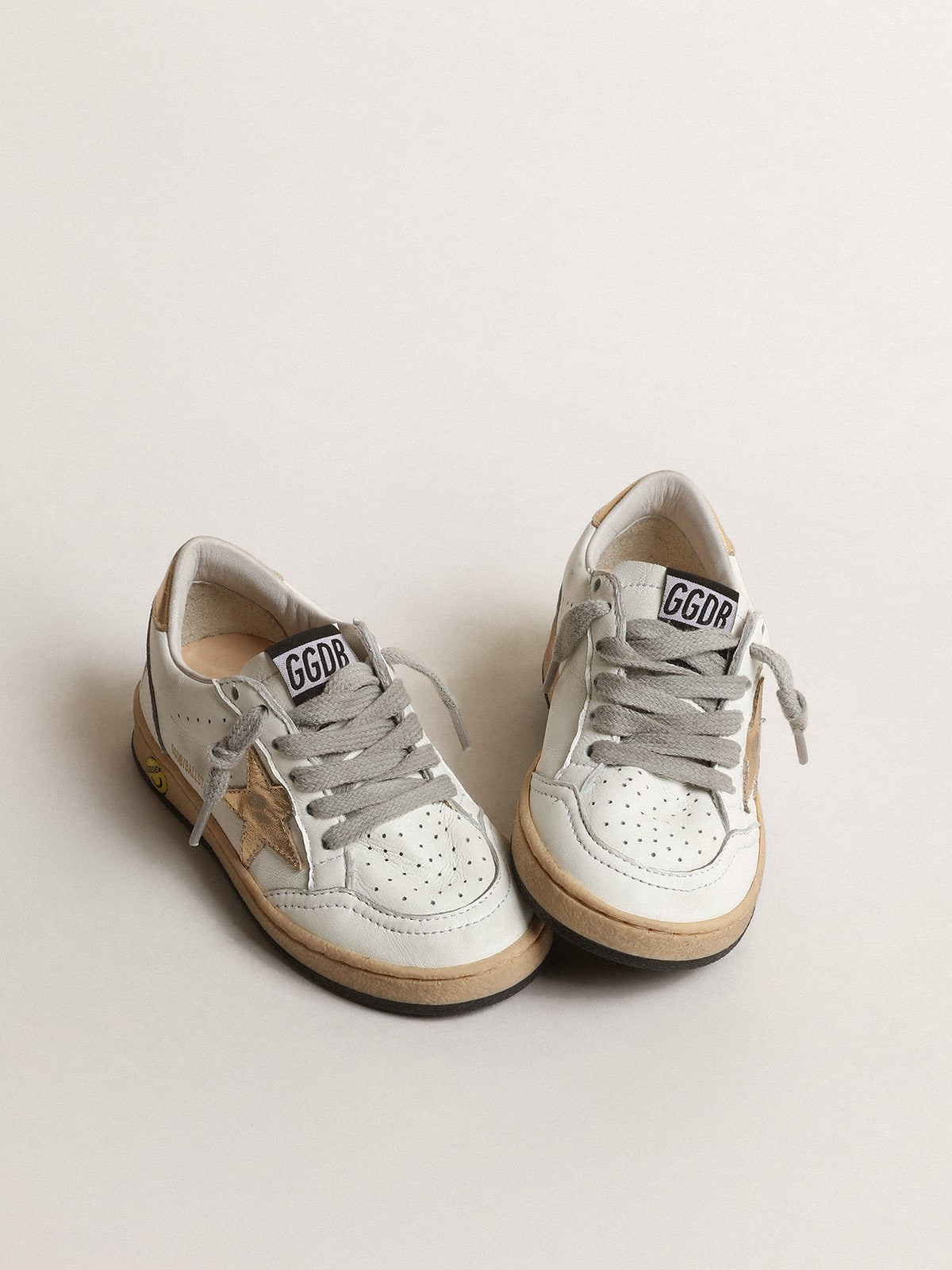 Ball Star Young with gold metallic leather star and heel tab - Golden Goose Kids