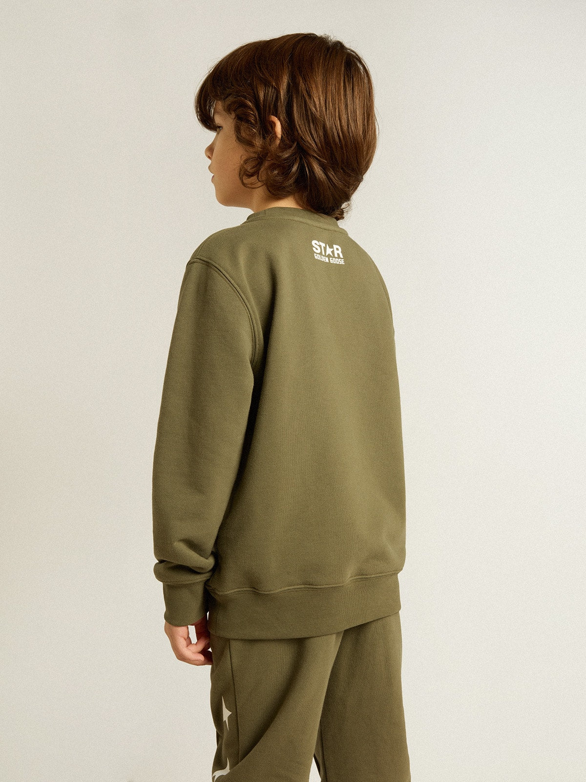 Boys' dark green sweatshirt with white maxi star on the front - Golden Goose Kids