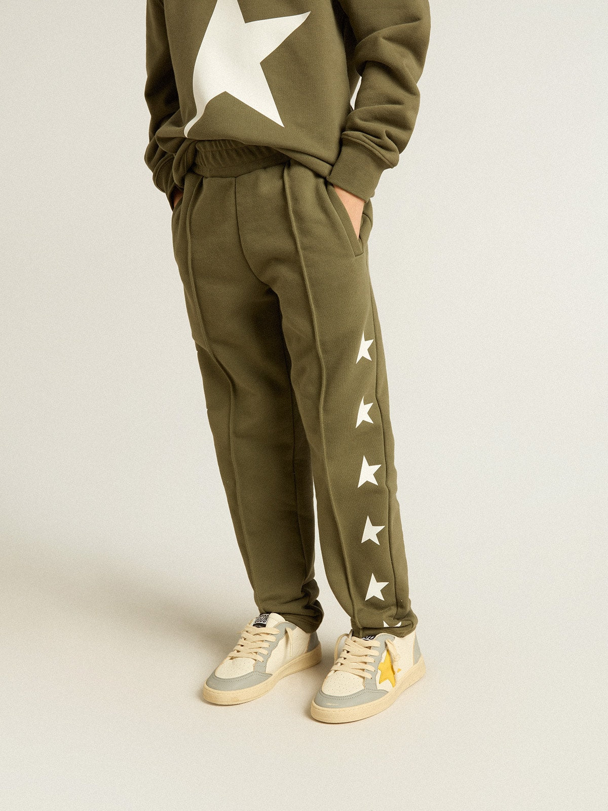 Boys' military-green joggers with white stars - Golden Goose Kids